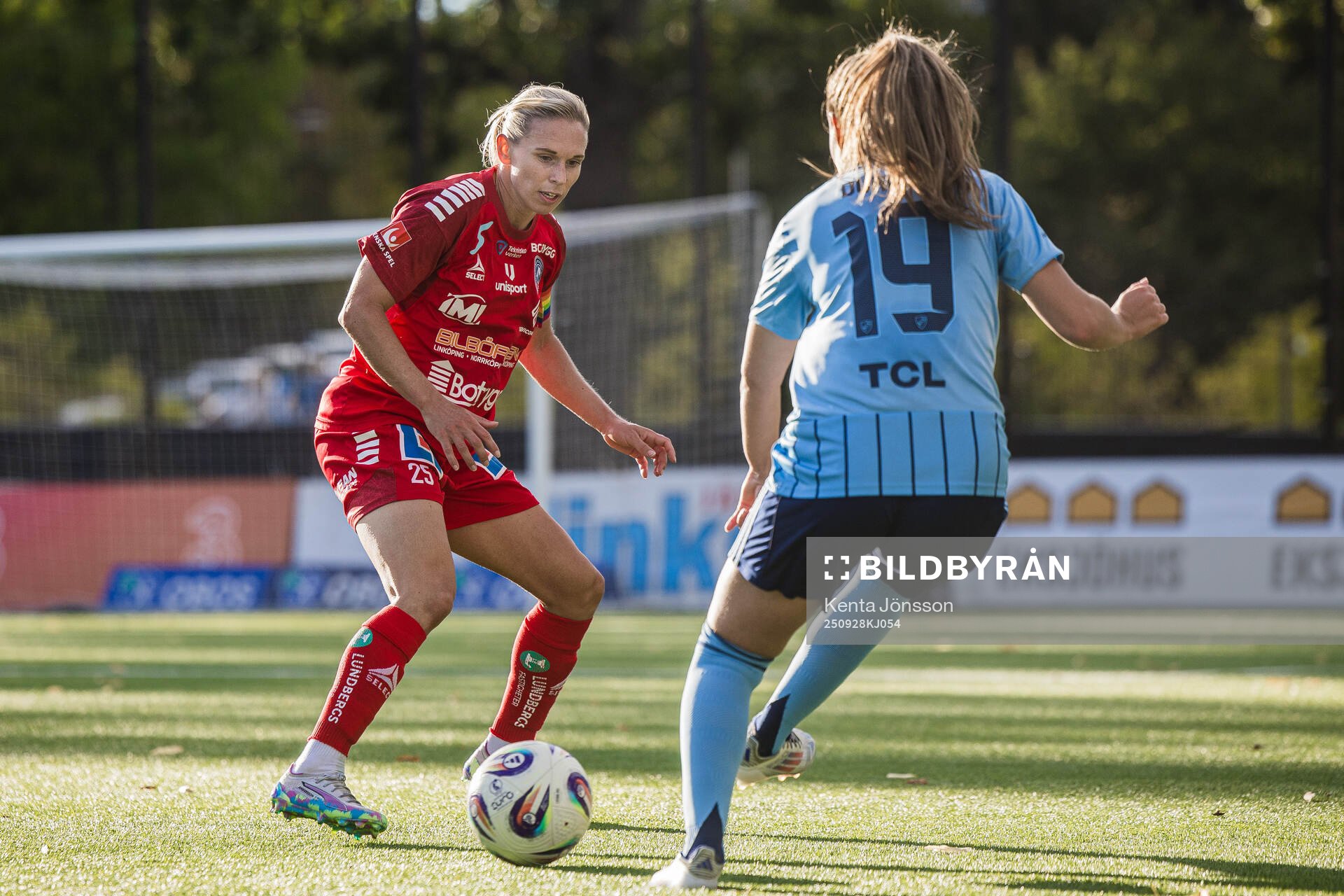 Linköpings Jonna Andersson och Djurgårdens Lucia Duras
