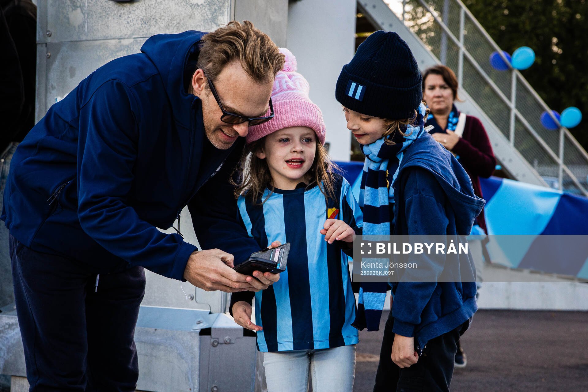 Unga Djurgårdensupportrar