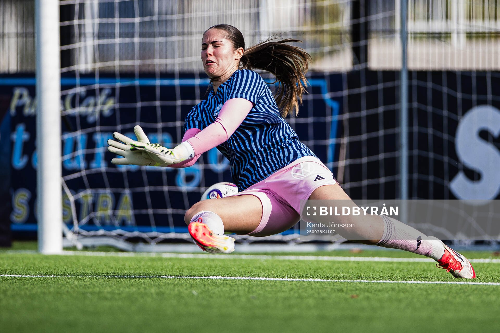 Djurgårdens målvakt Emilia Redtzer
