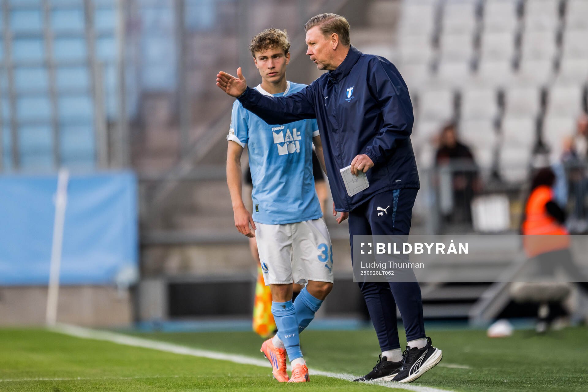 Malmö FFs Hugo Bolin och assisterande tränare Peter