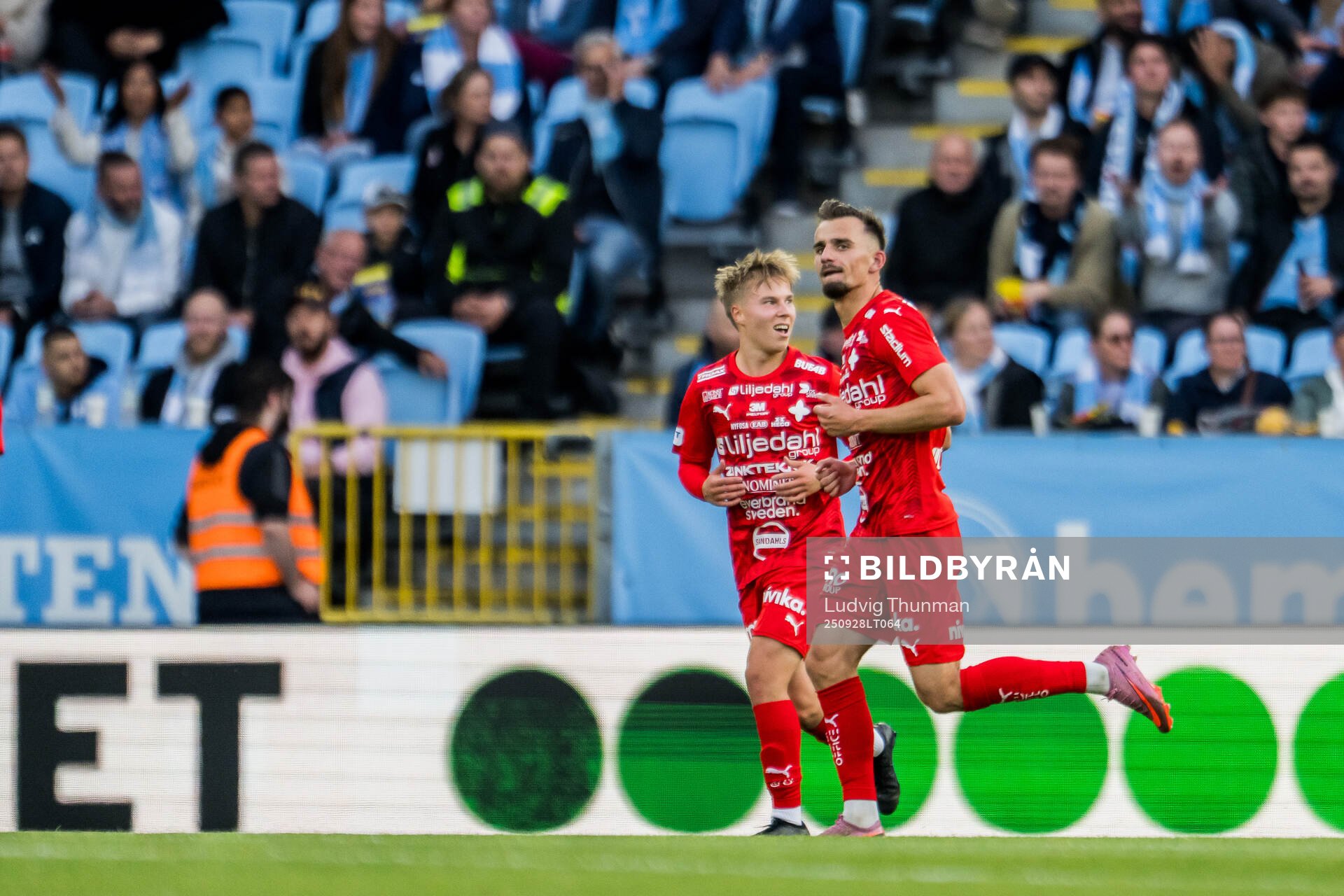 Värnamos Ajdin Zeljkovic jublar