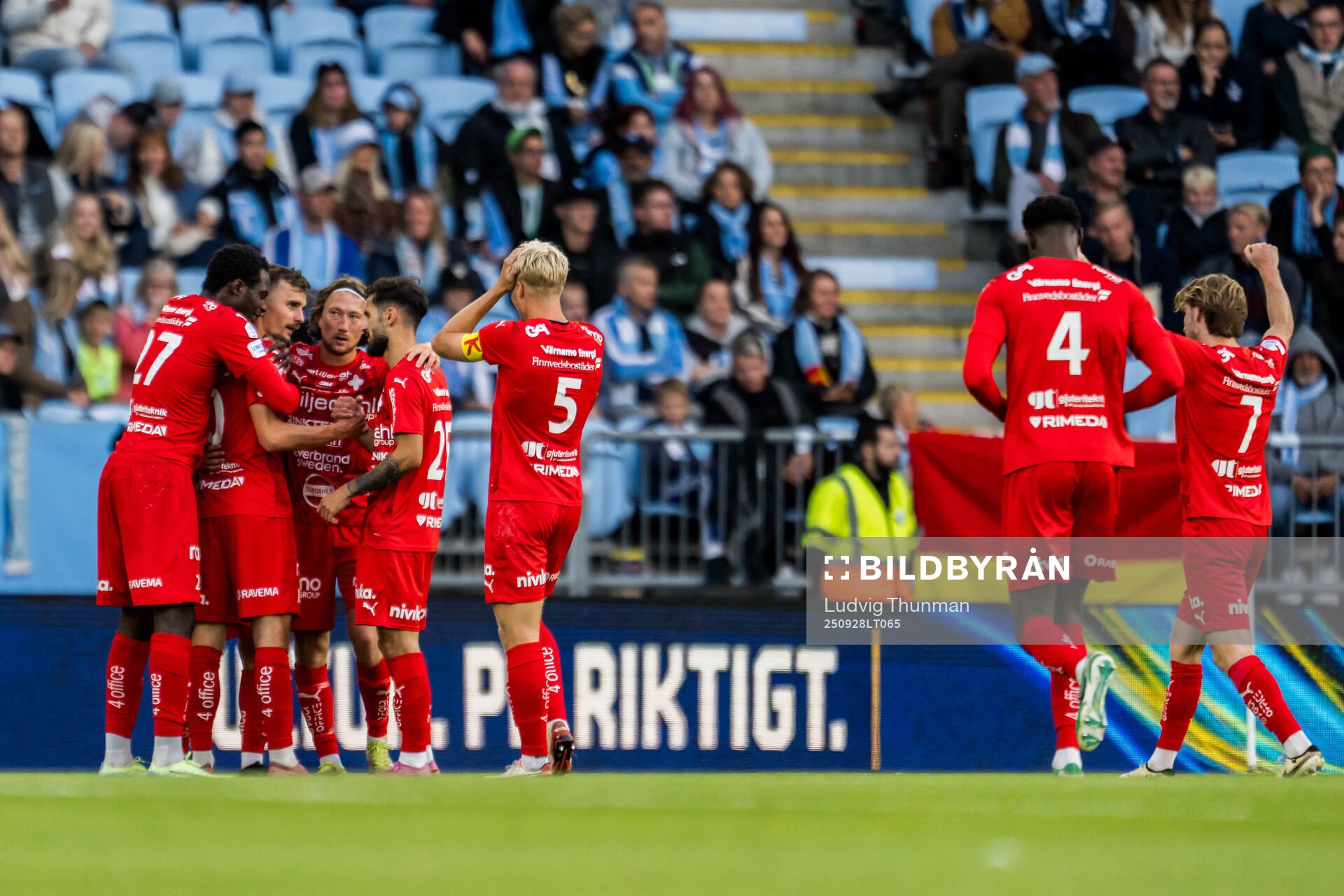 Värnamos Ajdin Zeljkovic jublar