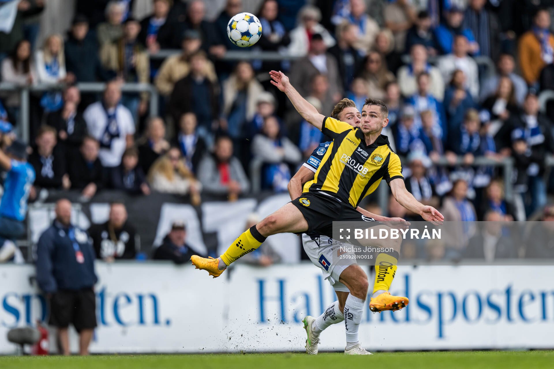 Halmstads Villiam Granath och Hammarbys Oscar Johansson