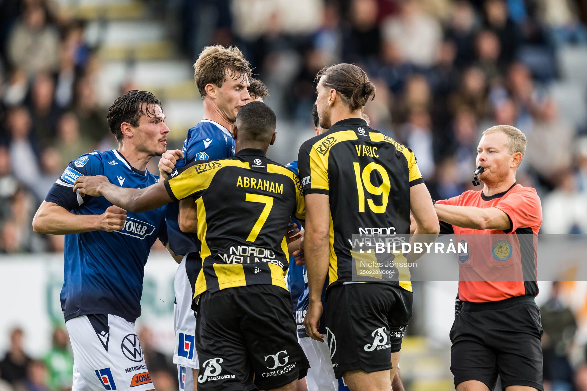 Halmstads Filip Schyberg och Hammarbys Nikola Vasic