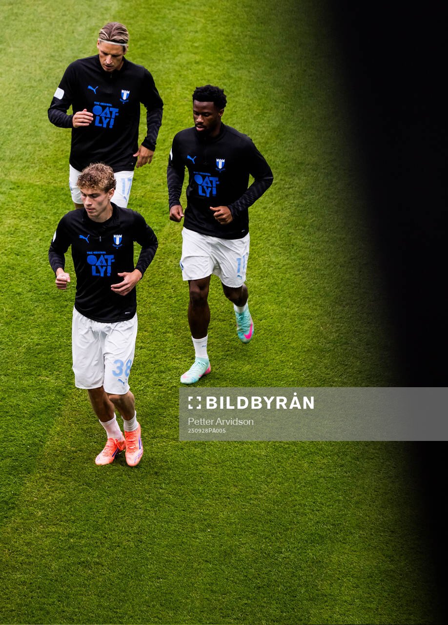 Malmö FFs Hugo Bolin, Jens Stryger Larsen och Emmanuel