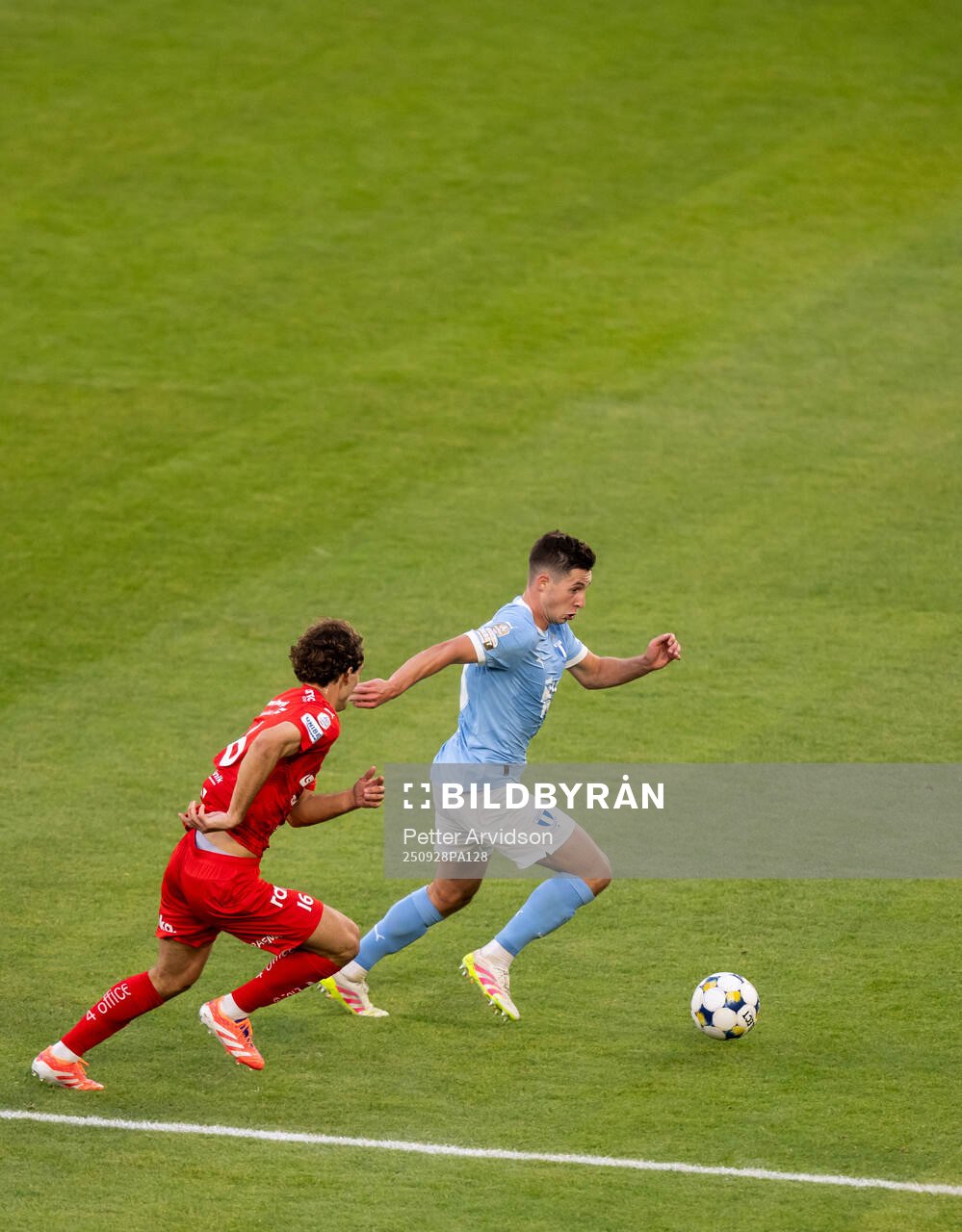 Värnamos Antonio Kujundzic och Malmö FFs Lasse Berg