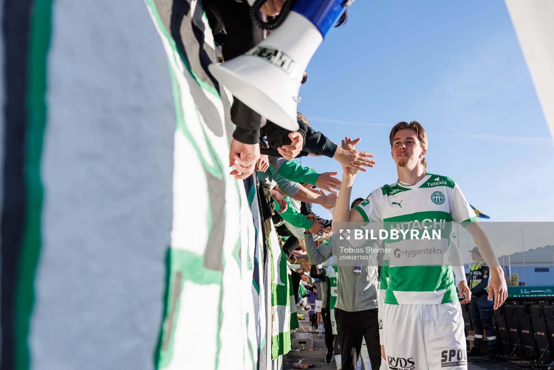 Västerås Max Larsson jublar