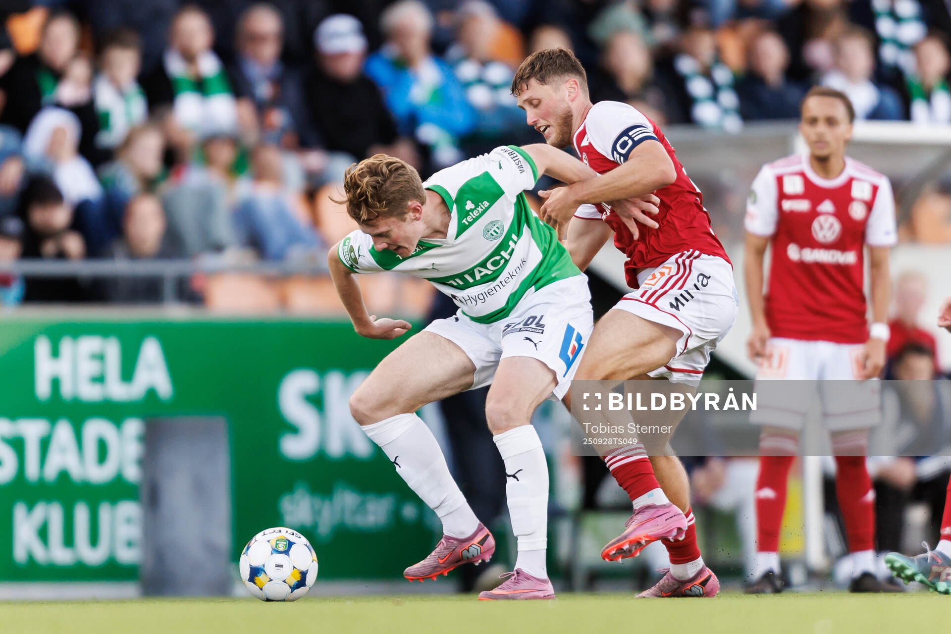 Västerås Karl Gunnarsson och Sandvikens IFs Emil Engqvist