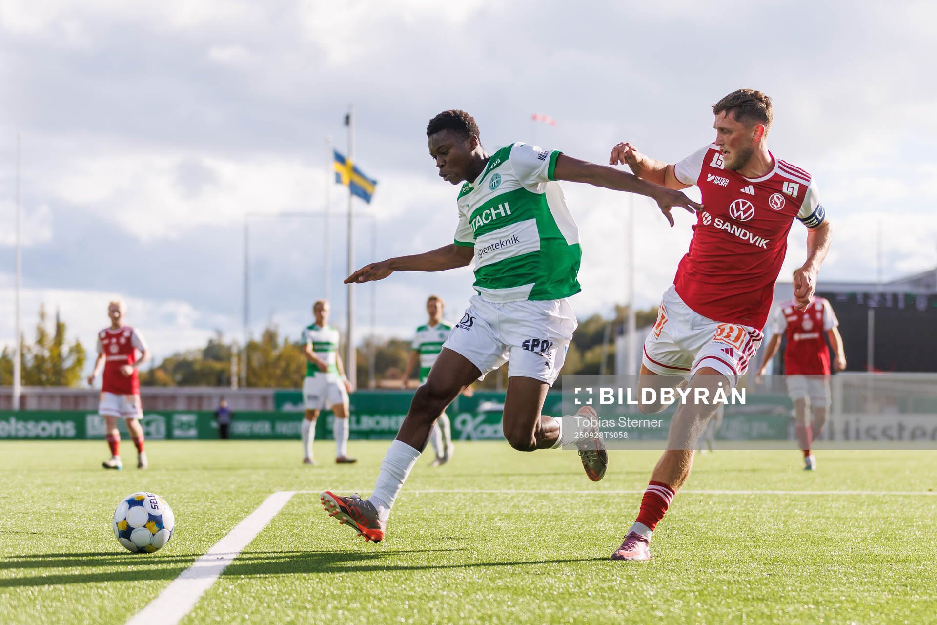 Västerås Mamadou Ousmane Diagne och Sandvikens IFs Emil