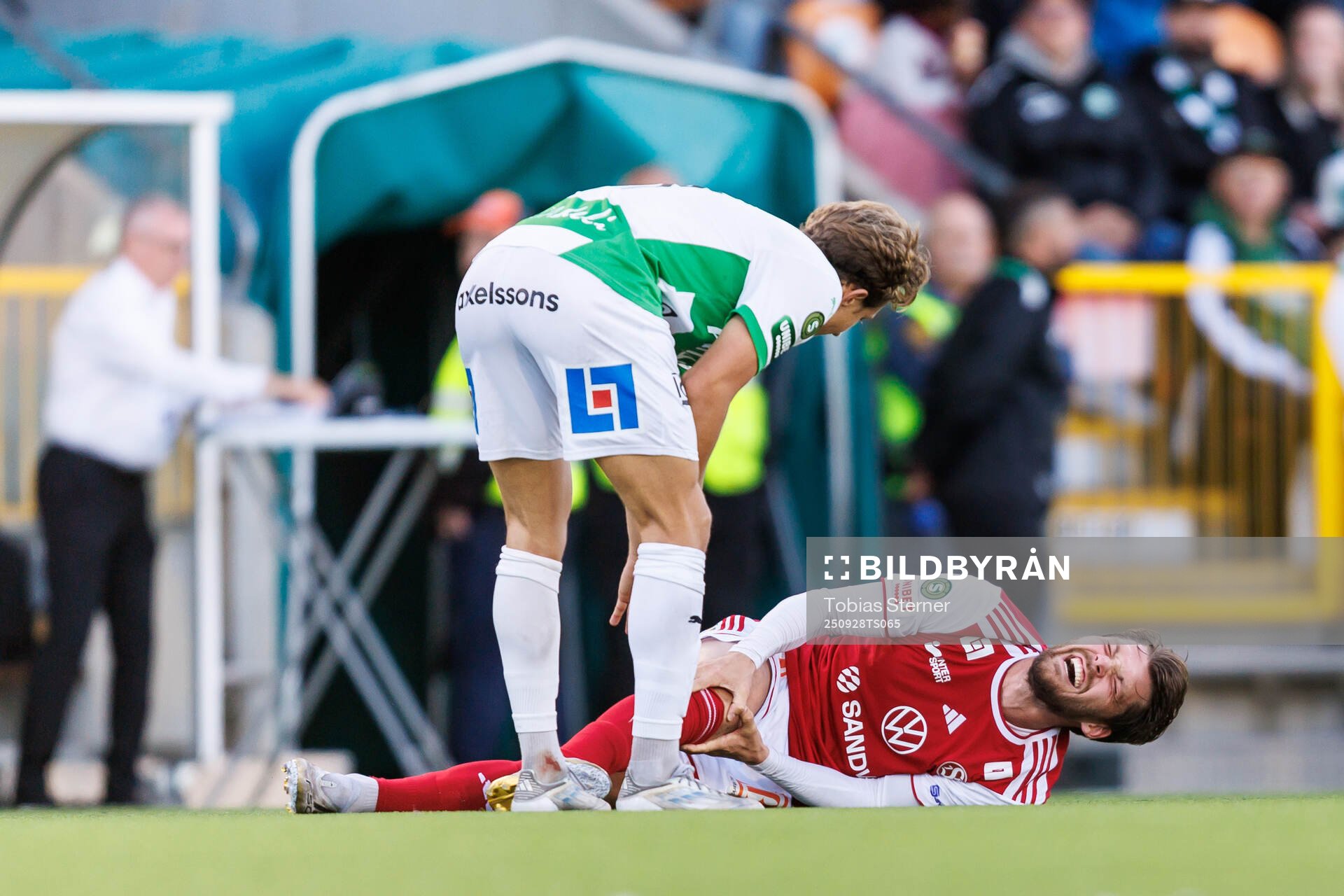 Sandvikens IFs Karl Bohm har ont