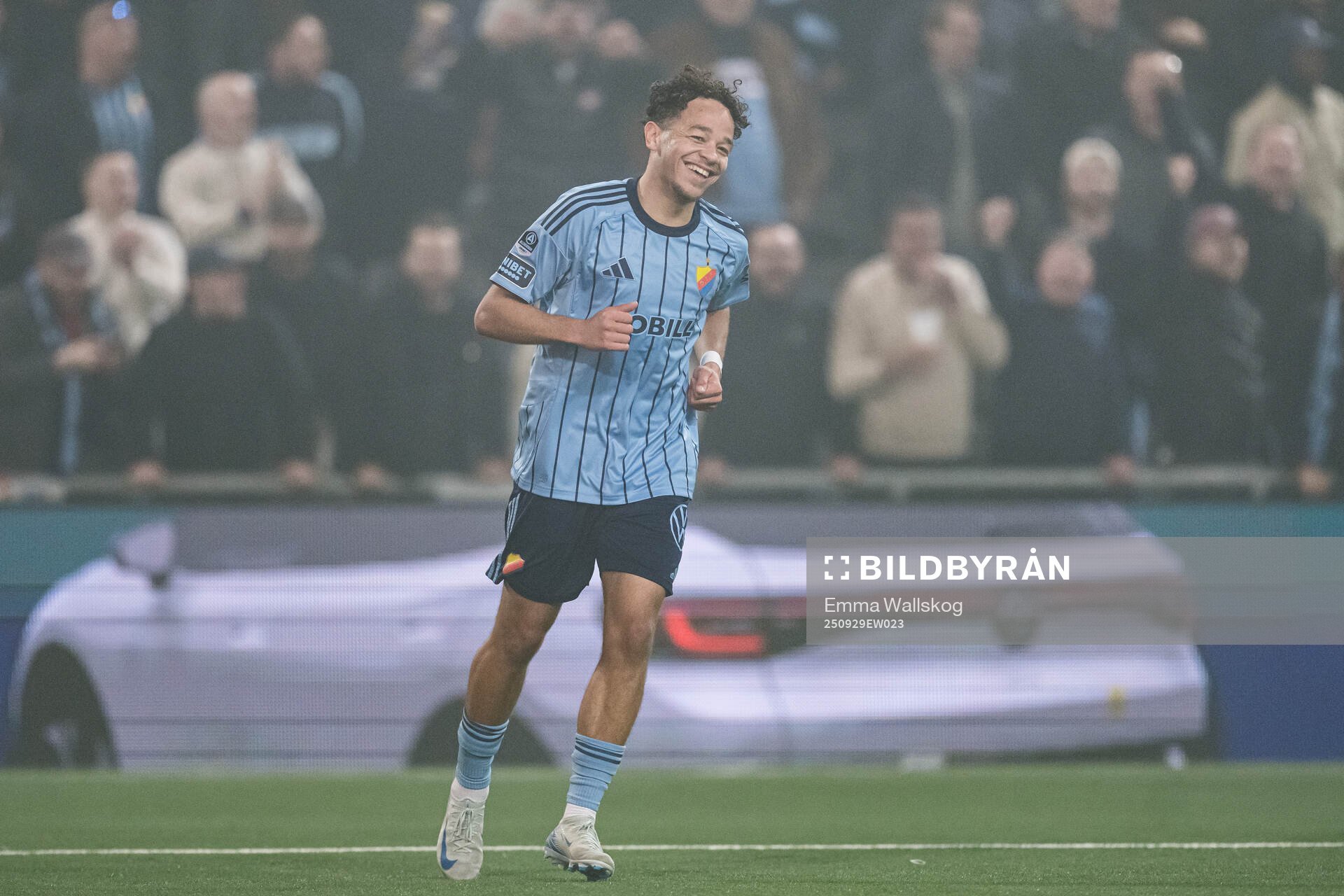 Djurgårdens Mikael Anderson jublar