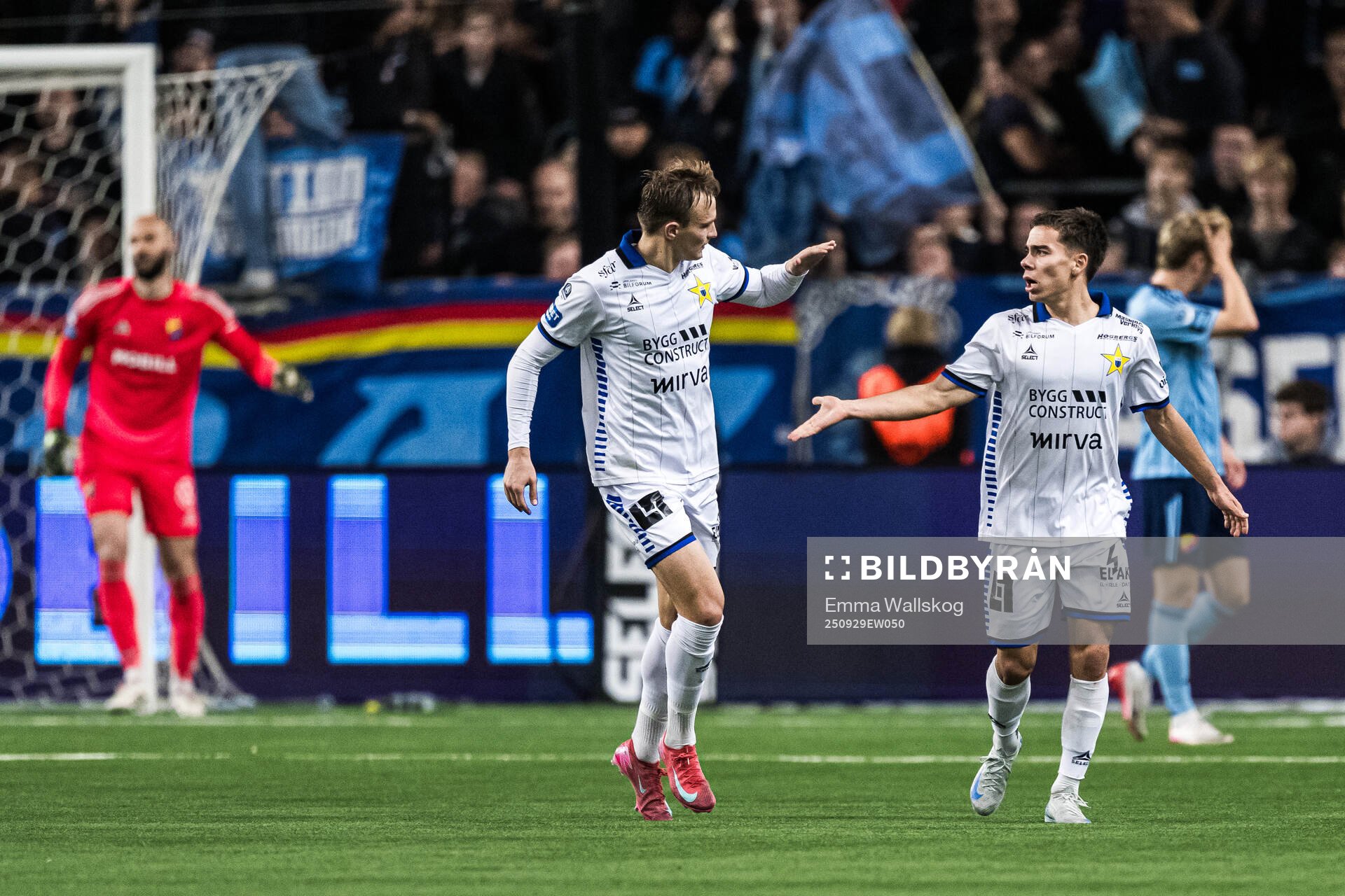 Sirius Leo Walta och Oscar Krusnell jublar