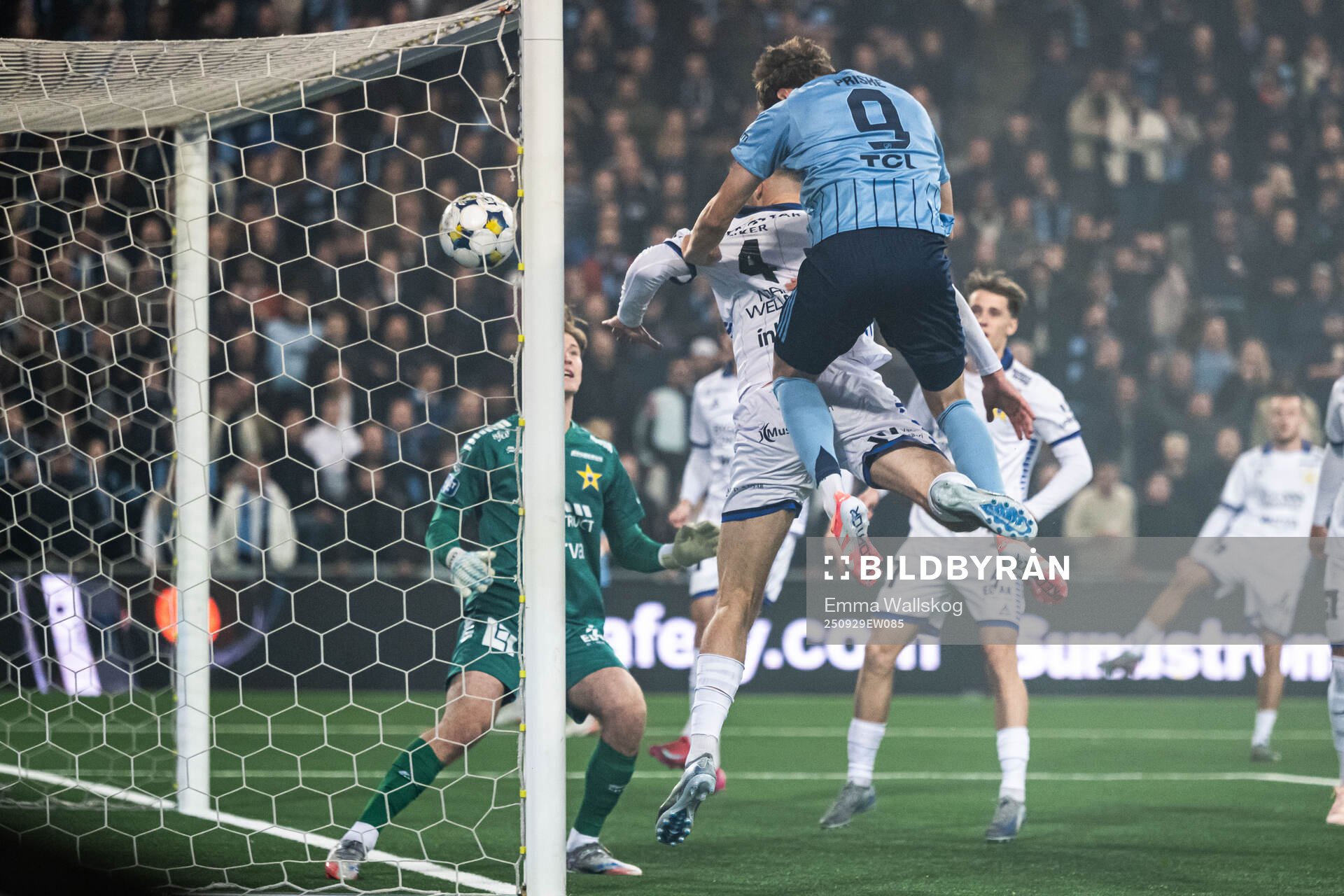 Djurgårdens August Priske Flyger gör 1-0