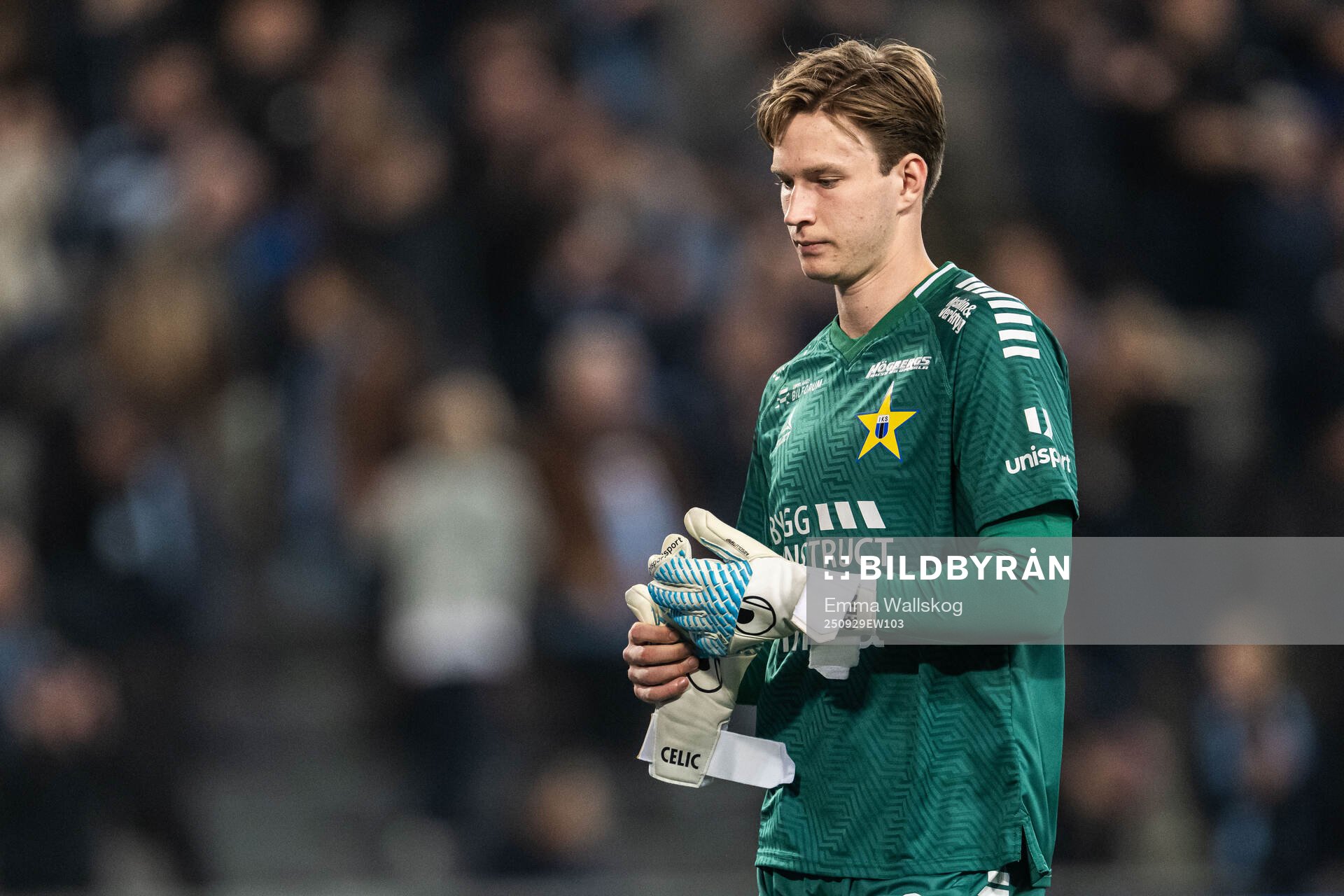 Sirius målvakt David Celic deppar