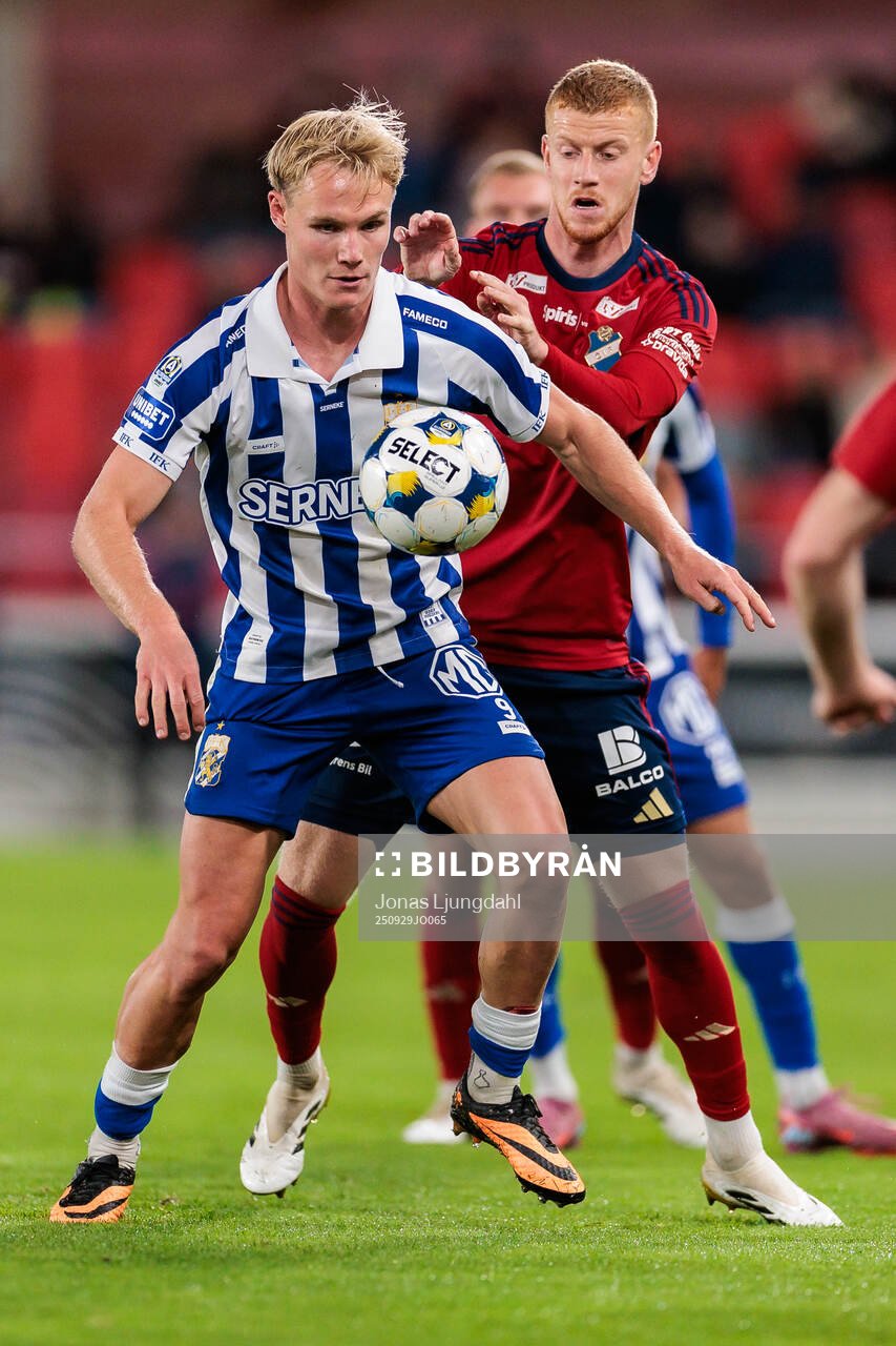 IFK Göteborgs Max Fenger och Östers Daniel Ask