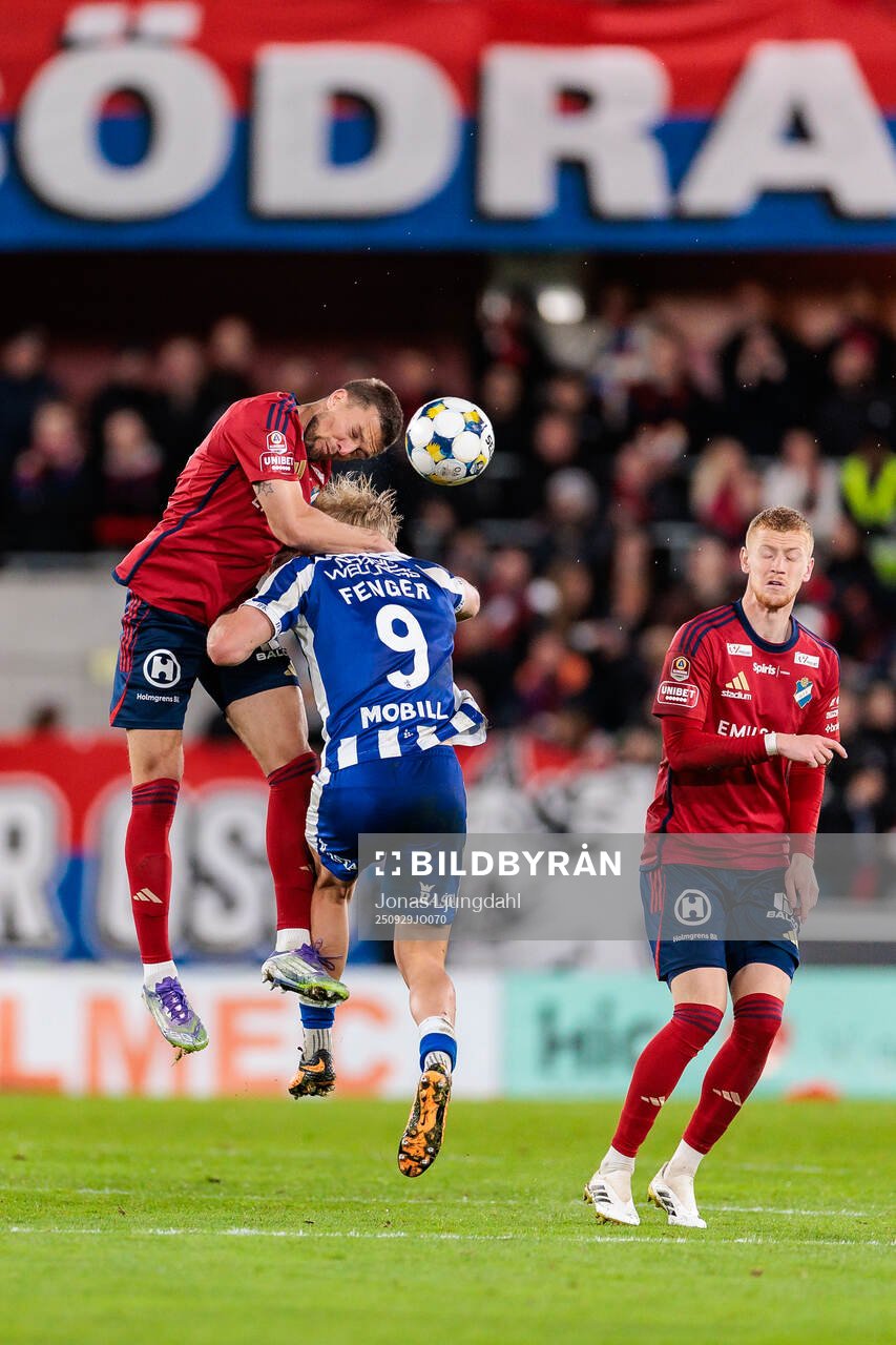 Östers Ivan Kricak och IFK Göteborgs Max Fenger