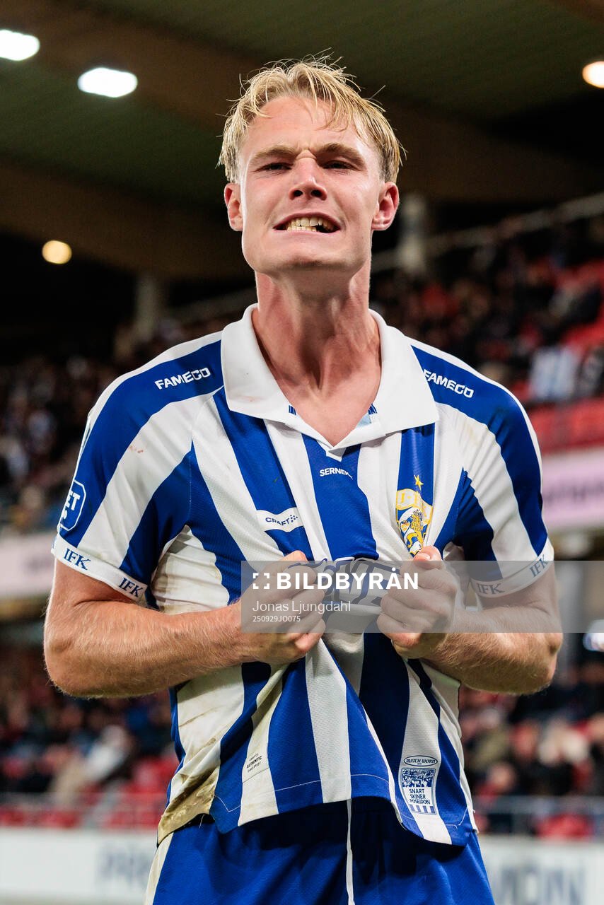 IFK Göteborgs Max Fenger jublar