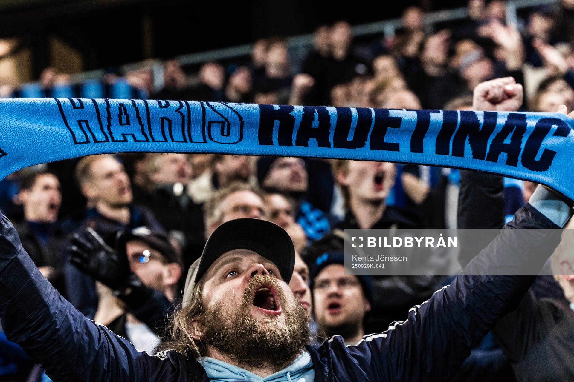 Djurgårdens supportrar jublar
