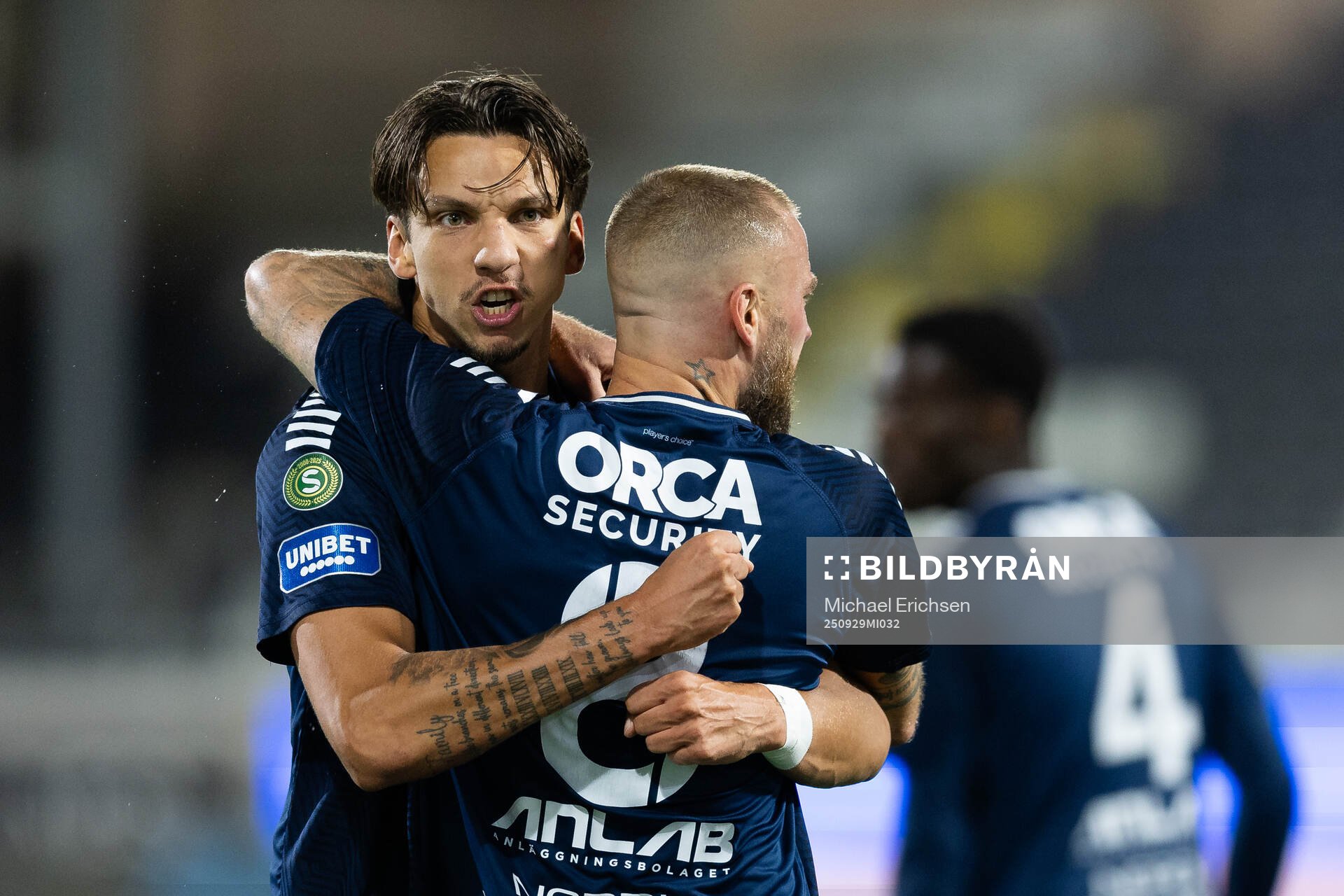 Utsiktens Kevin Rodeblad Lowe och Alexander Faltsetas jublar