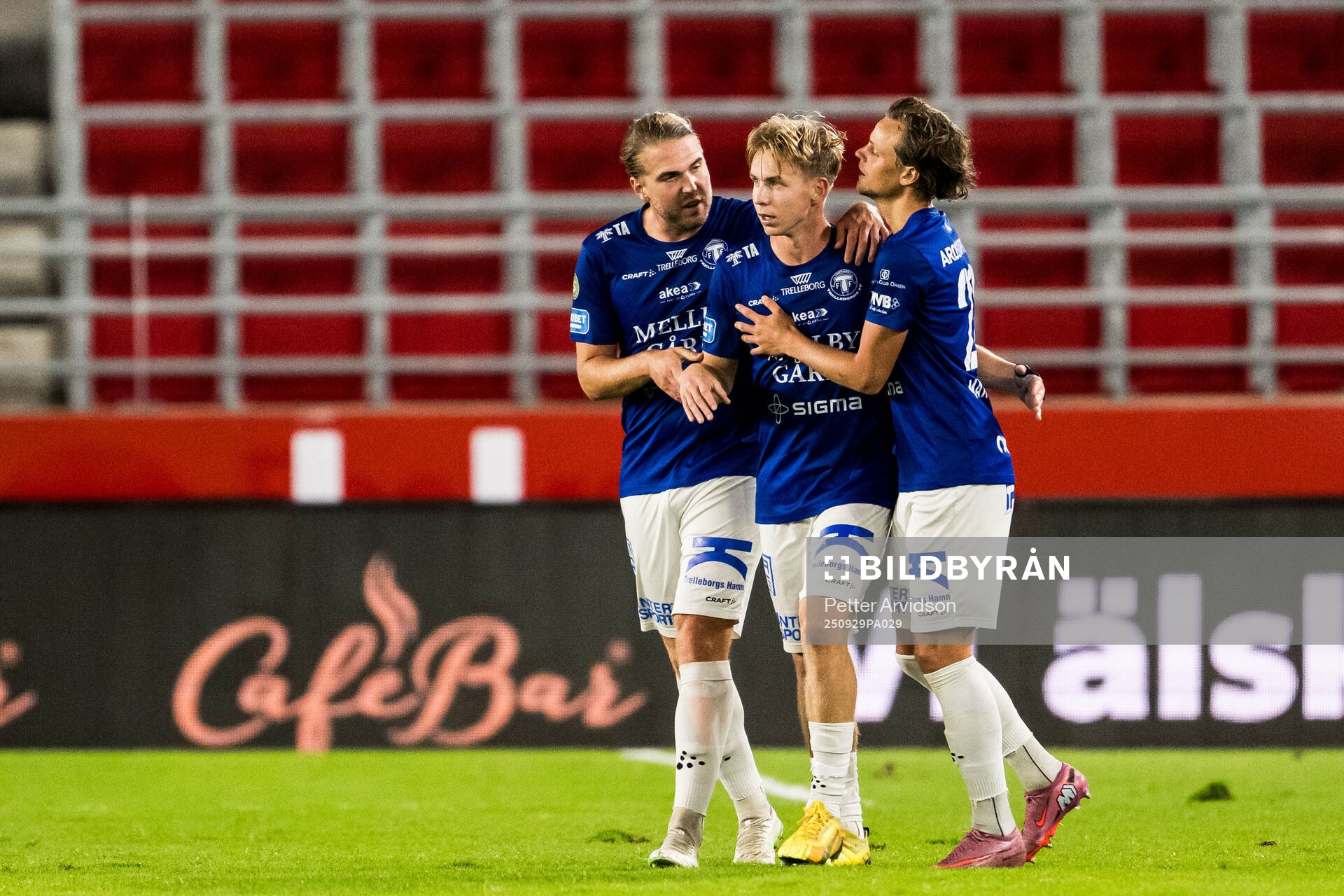 Trelleborgs Axel Vidjeskog jublar
