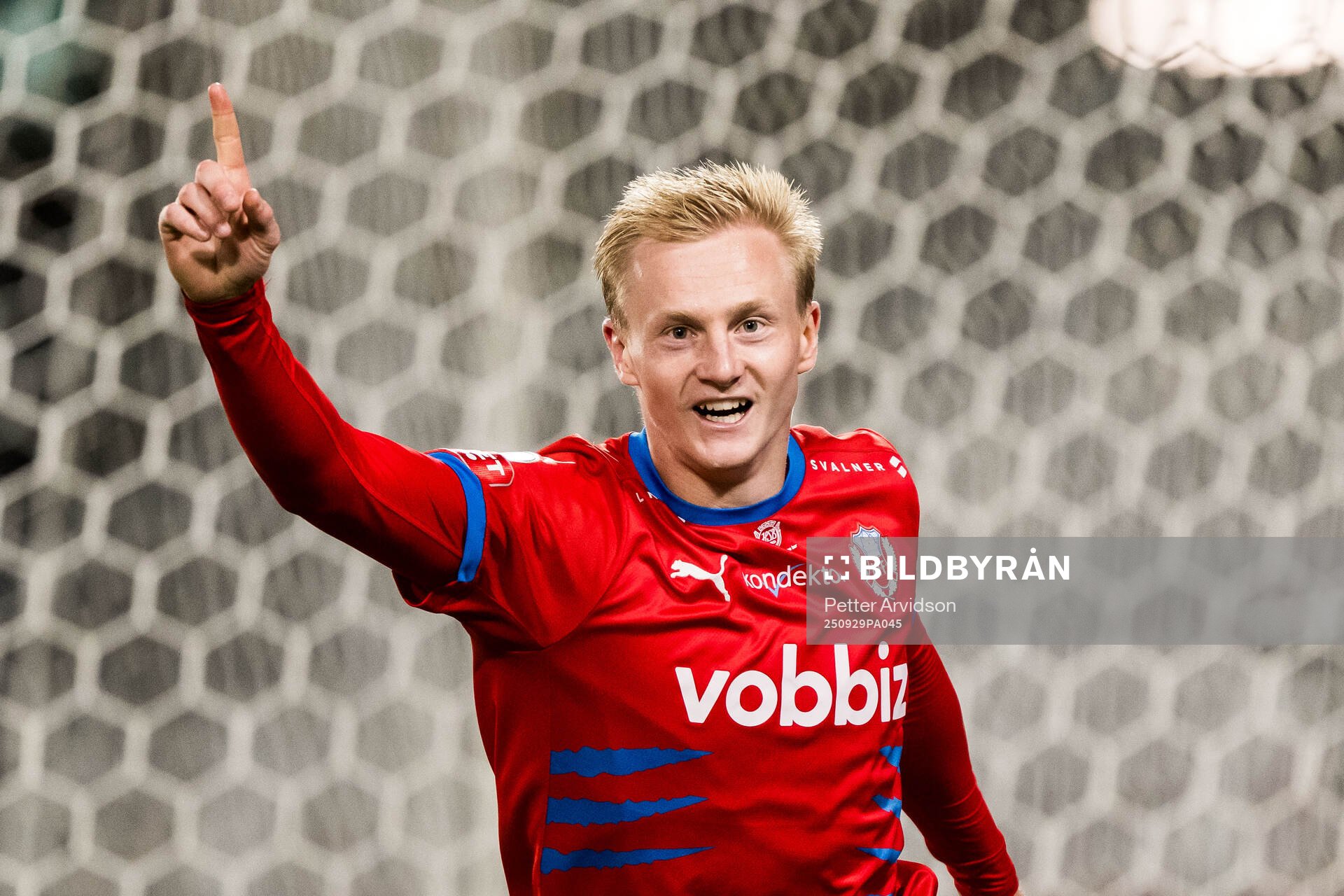 Helsingborgs Oscar Aga jublar