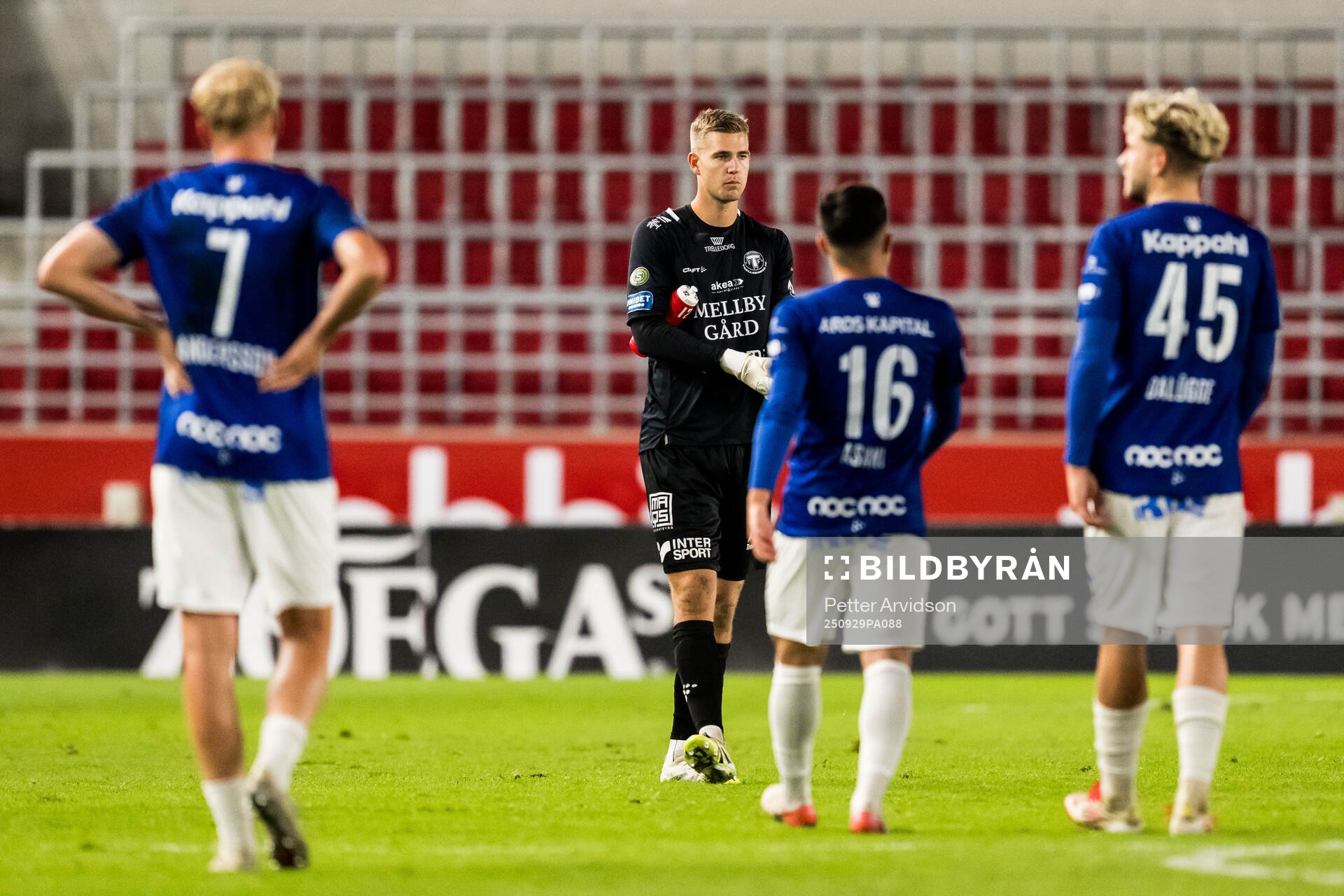Trelleborgs målvakt Mathias Nilsson deppar