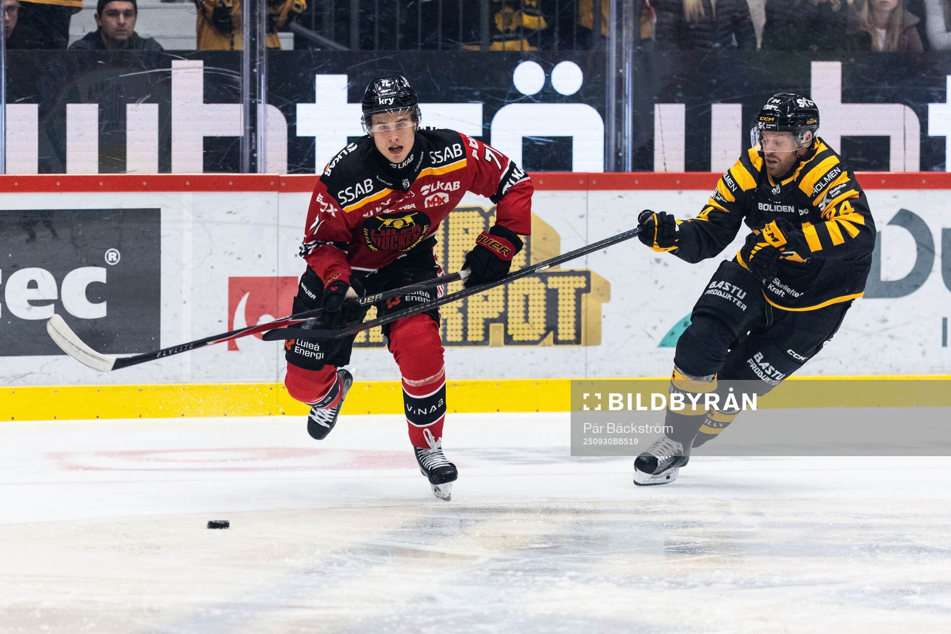 Luleås Jakob Ihs-Wozniak och Skellefteås Oscar Lindberg