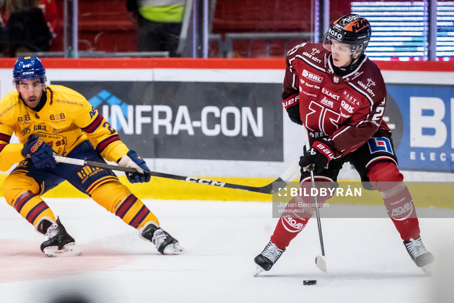 Djurgårdens Joseph Laleggia och Örebros Patrik Puistola