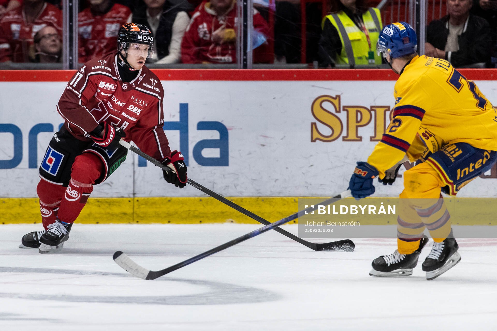 Örebros Kalle Kossila och Djurgårdens Jesse Ylönen