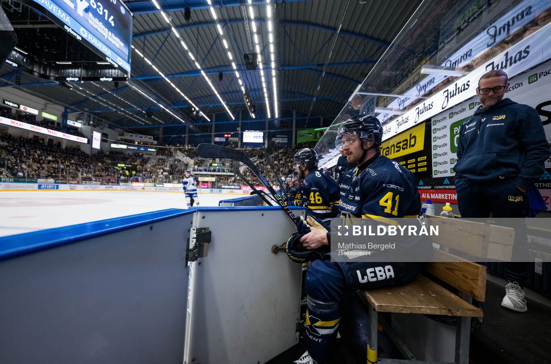 HV71s Riley Woods