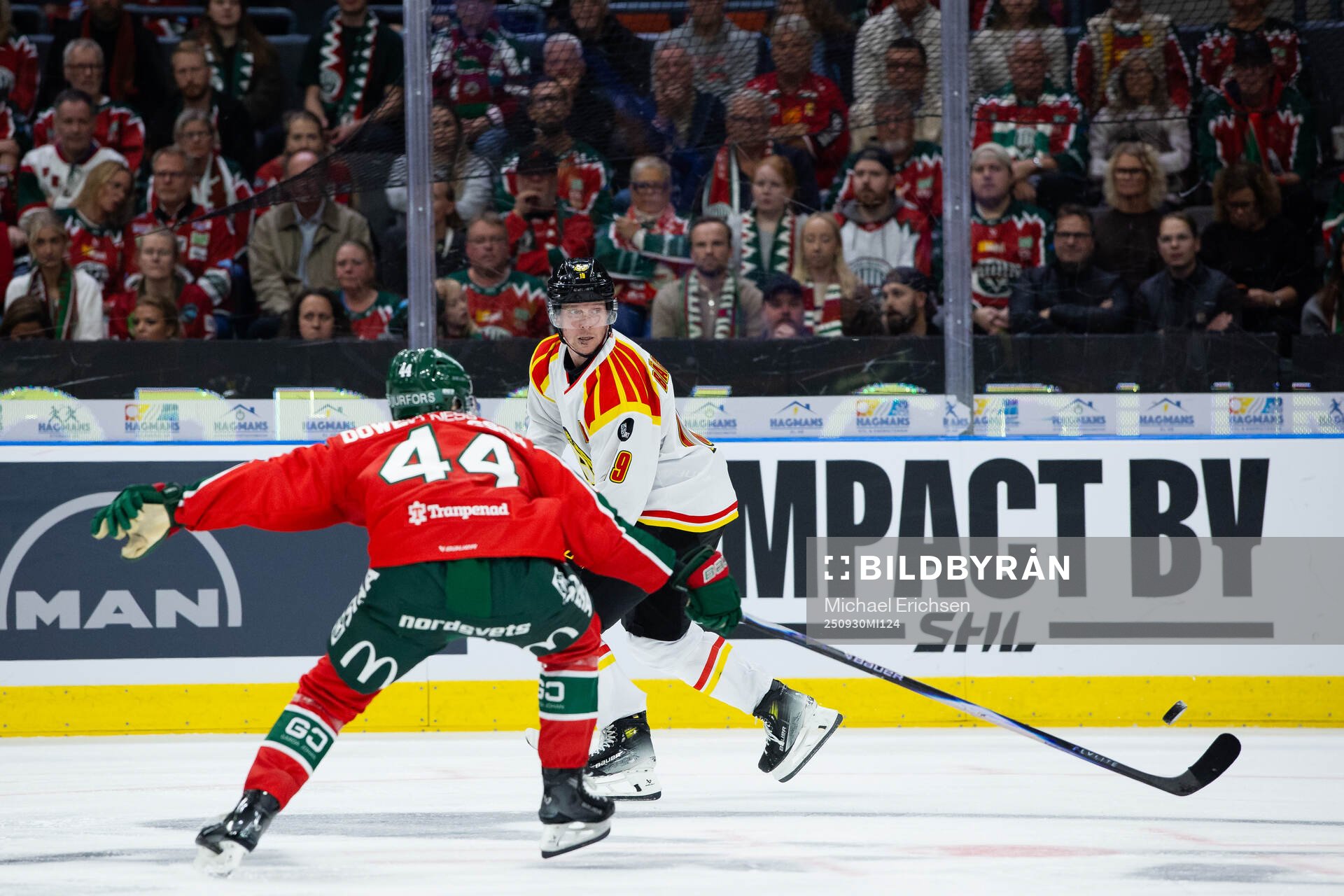 Brynäs Nicklas Bäckström och Frölundas Noah Dower