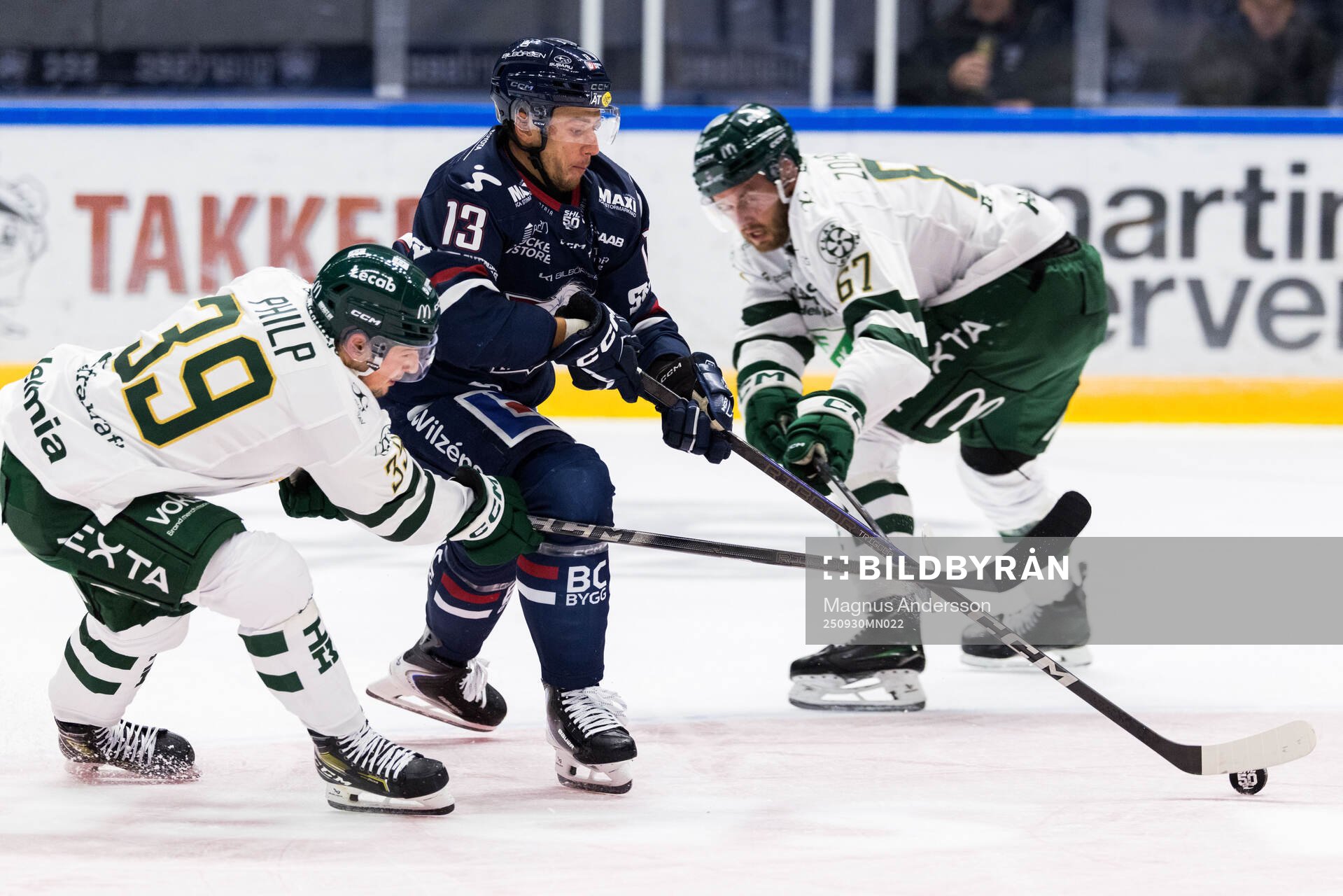 Färjestads Luke Philp och Radim Zohorna mot Linköpings