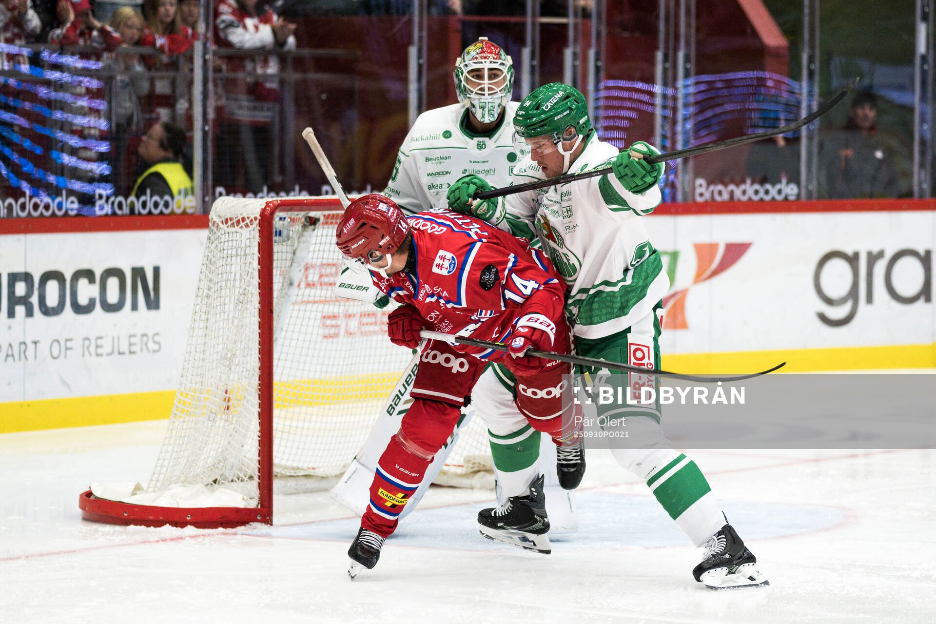 Timrås Emil Pettersson och Rögles Mattias Göransson