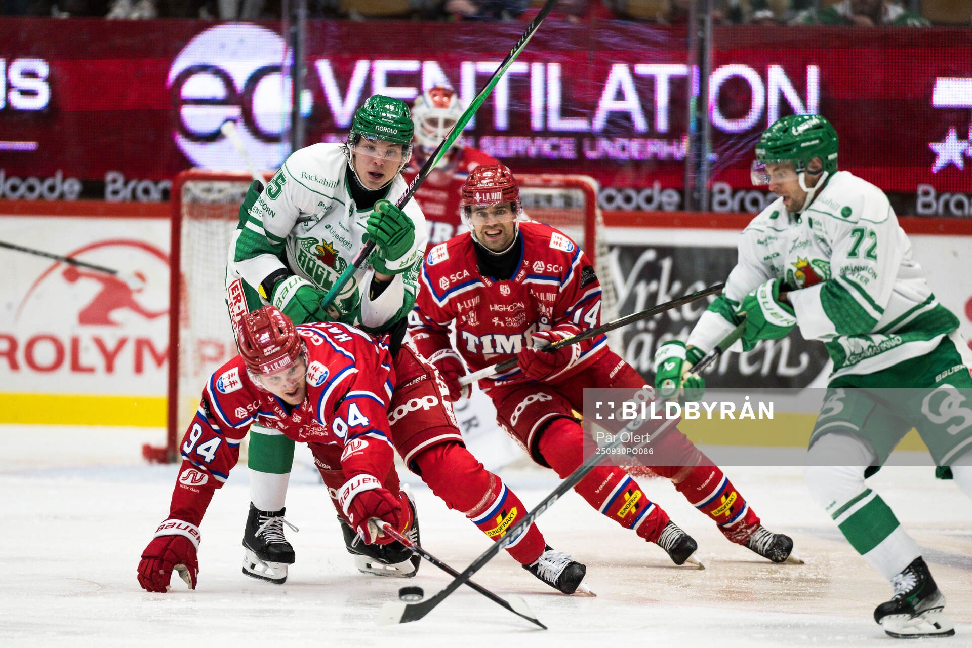 Timrås Sebastian Hartmann och Rögles Gregor Biber