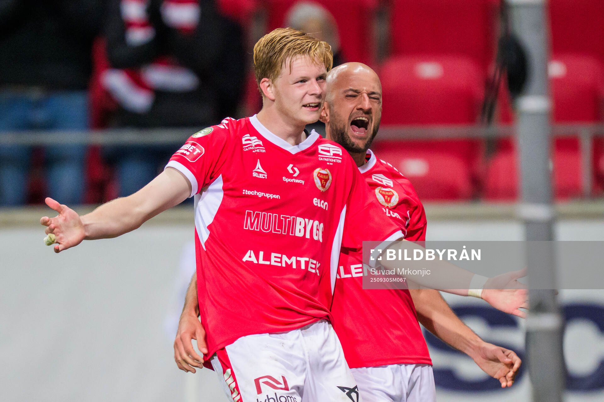 Kalmars Malcolm Stolt och Robert Gojani jublar