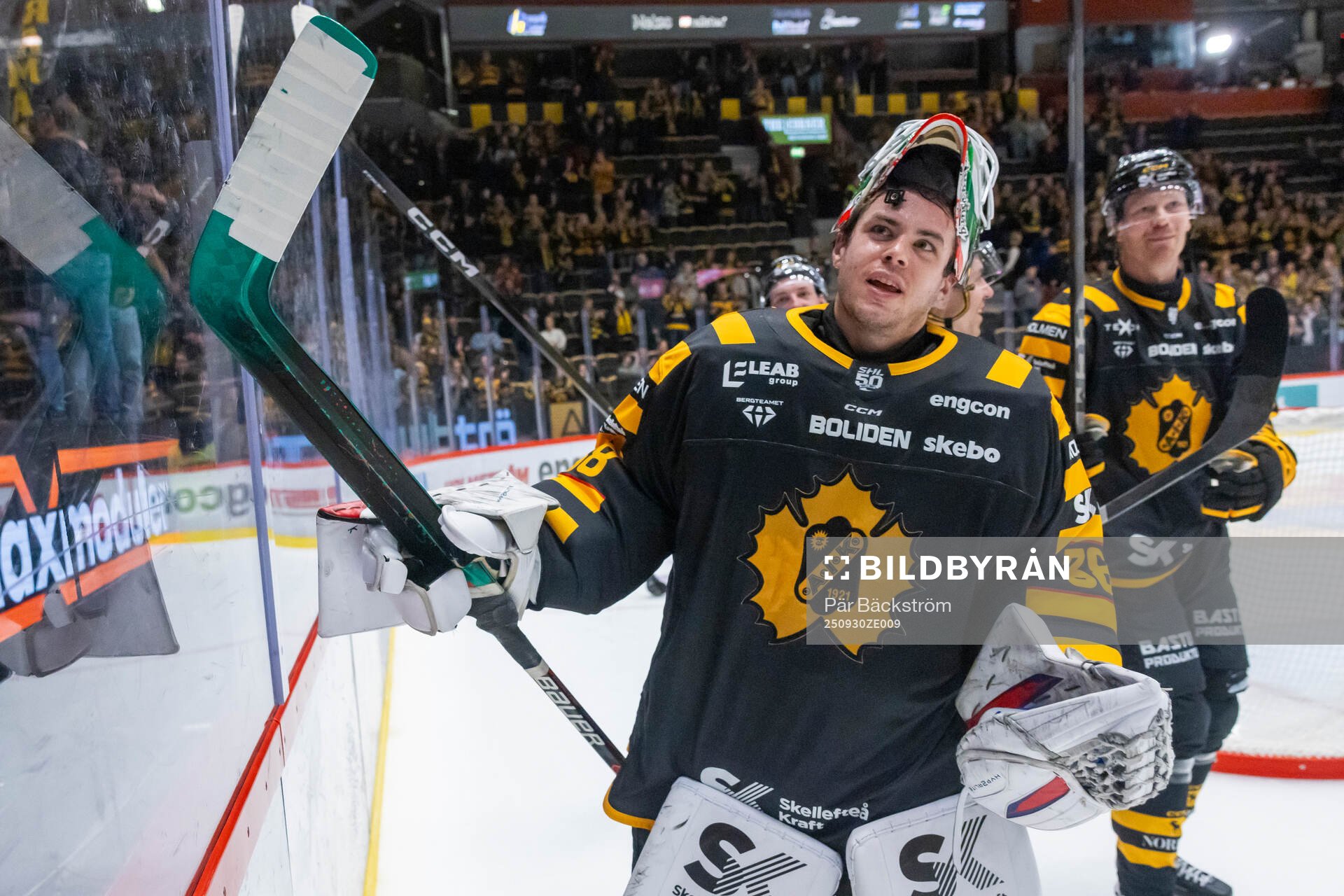 Skellefteås målvakt Strauss Mann jublar