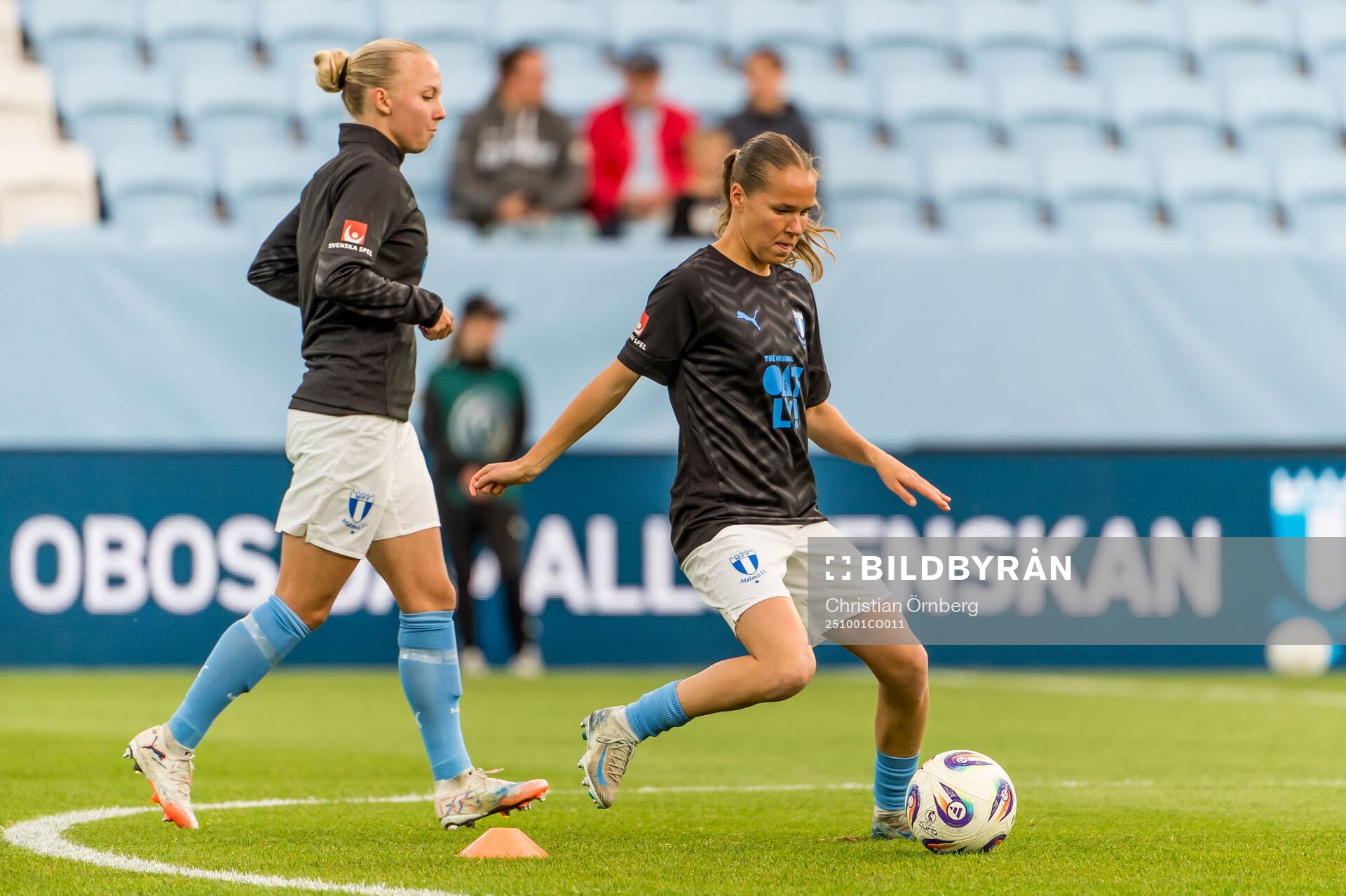 Malmö FFs Nathalie Hoff Persson och Karoline Olesen