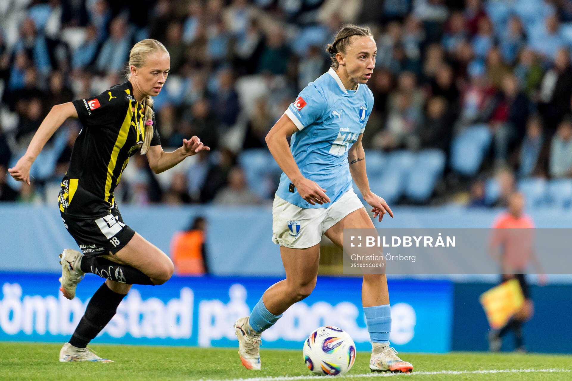 Malmö FFs Miljana Ivanovic och Häckens Lisa Löwing