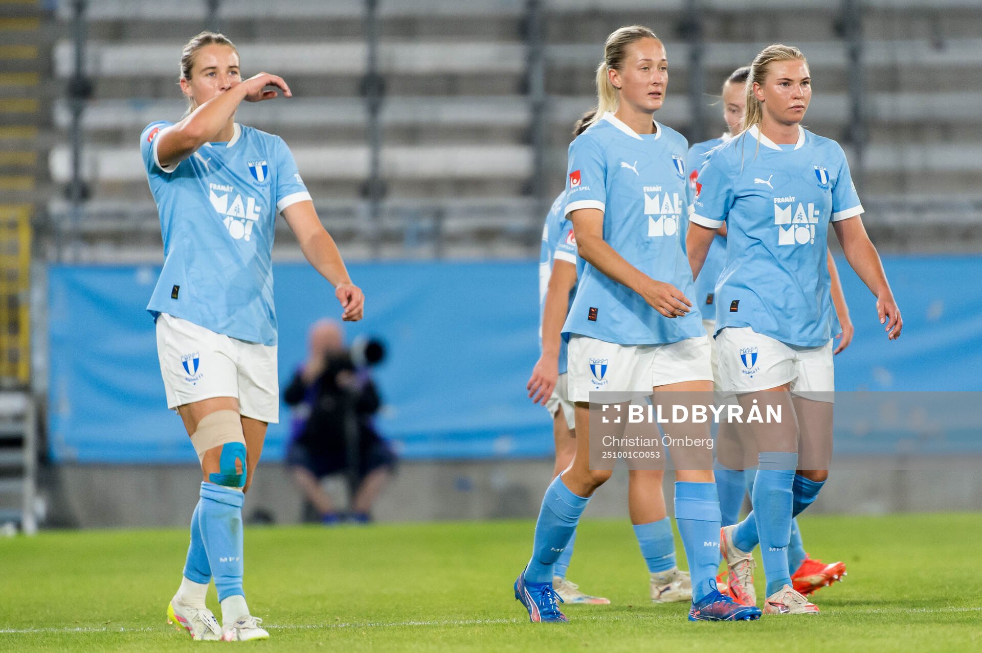 Malmö FFs Courtney Nevin deppar