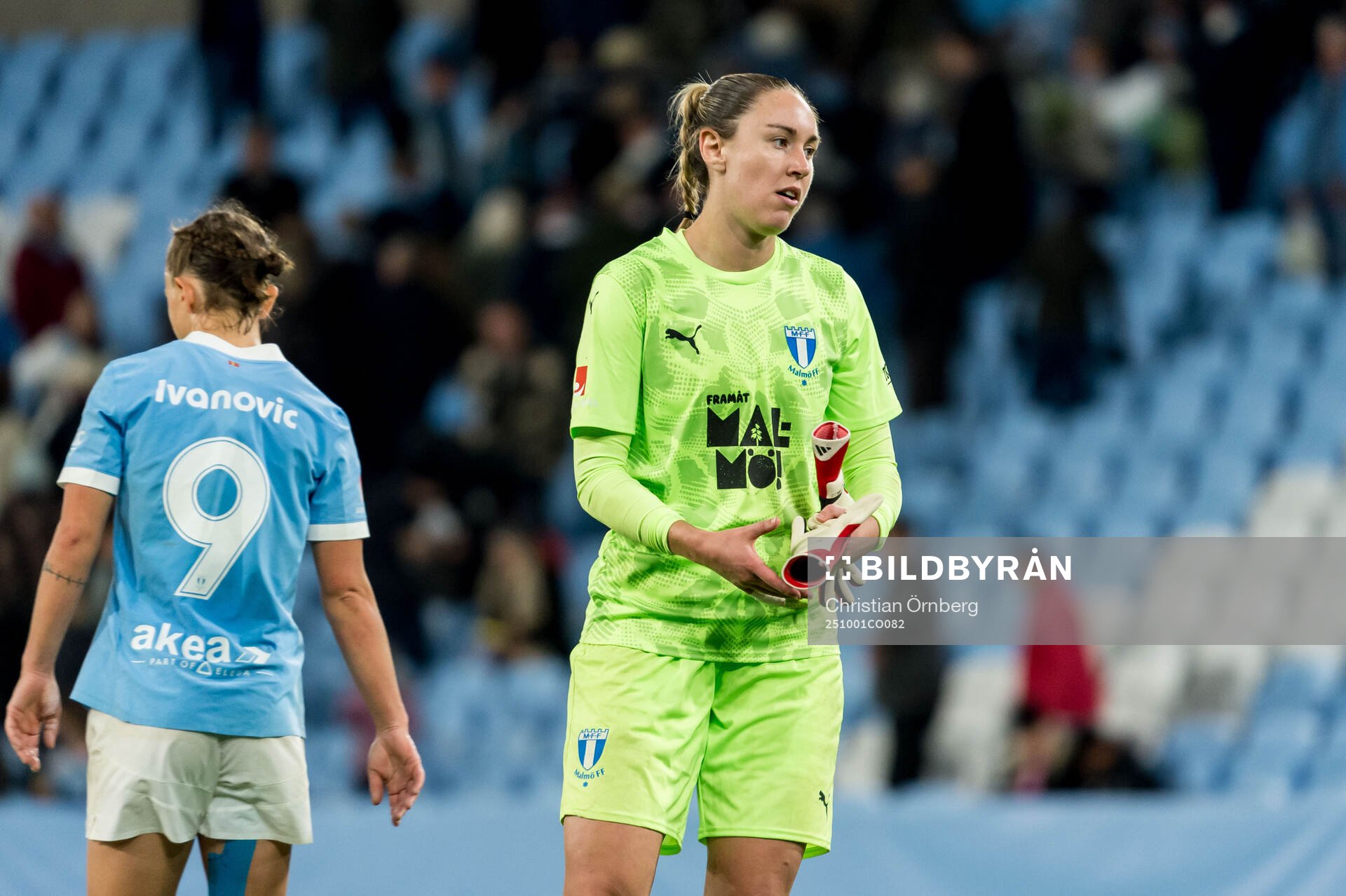 Malmö FFs målvakt Moa Öhman deppar