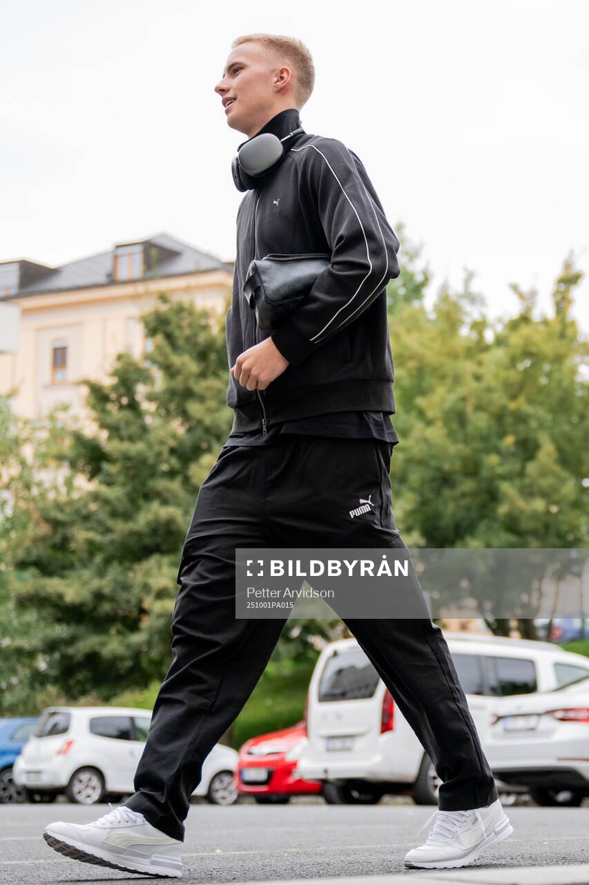 Daniel Gudjohnsen of Malmö FF arrives at the hotel