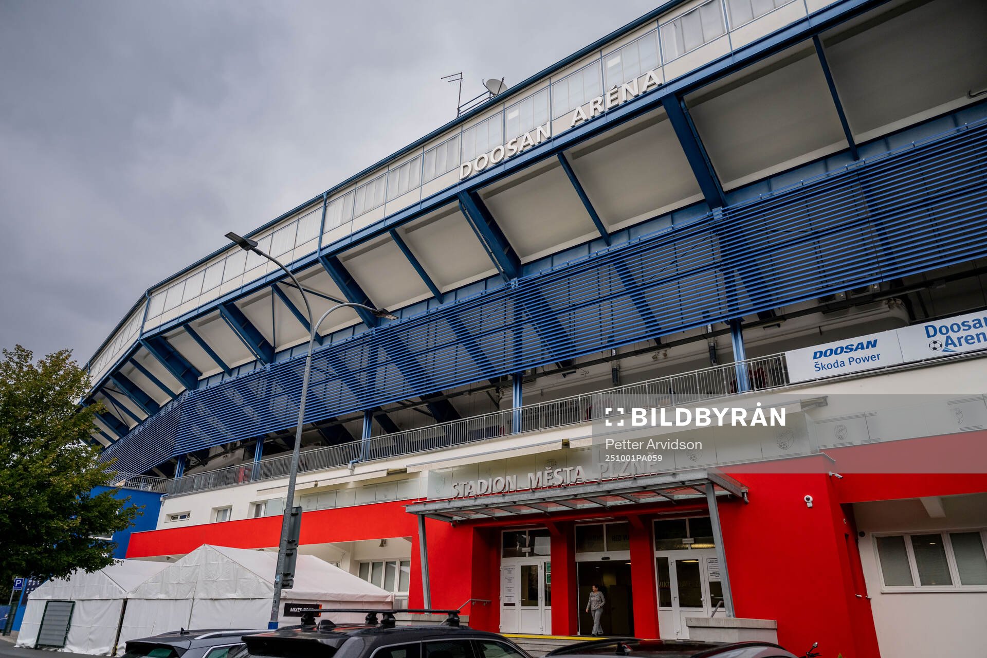 Exterior view of Doosan Arena