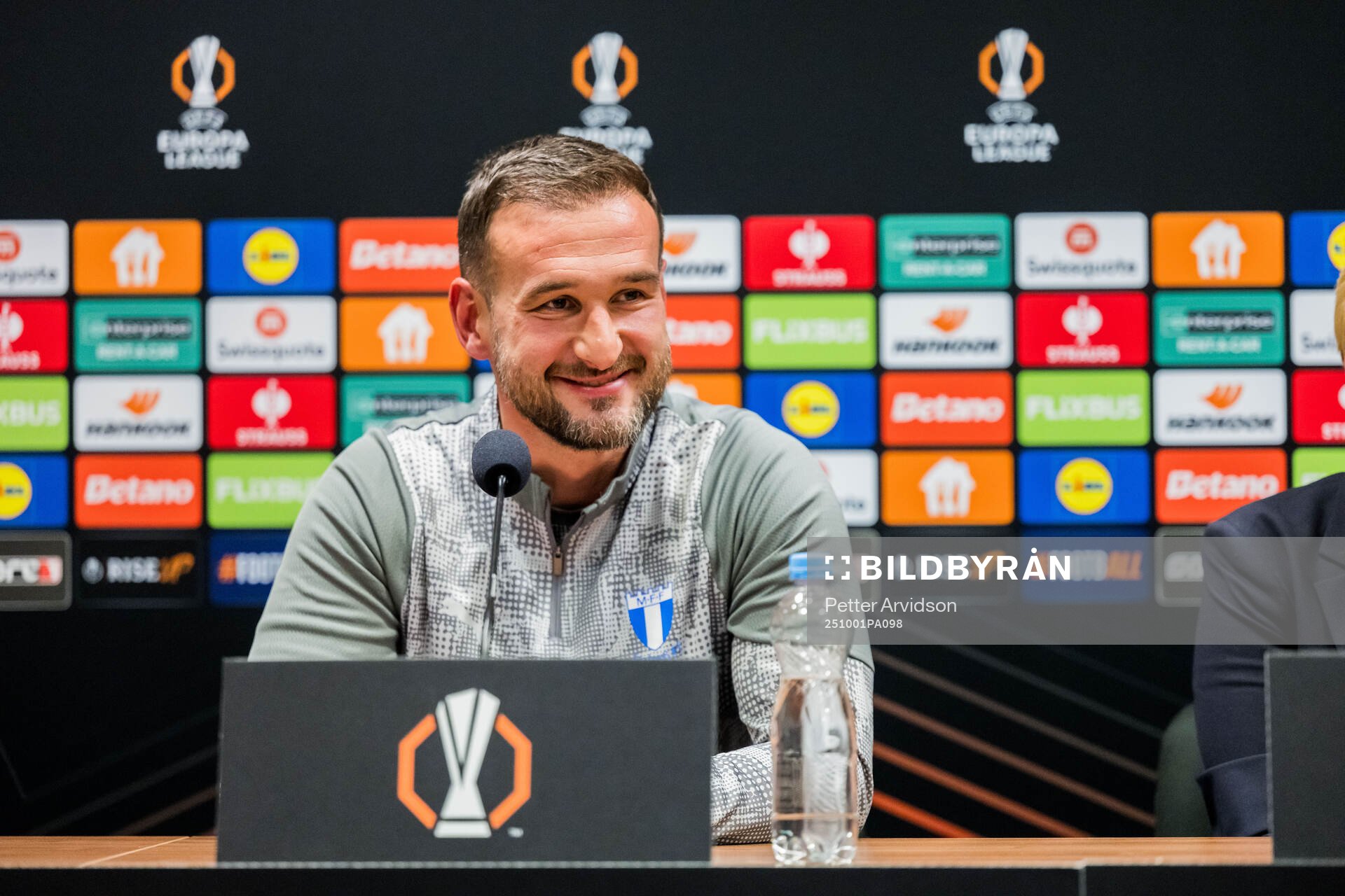 Head coach Anes Mravac