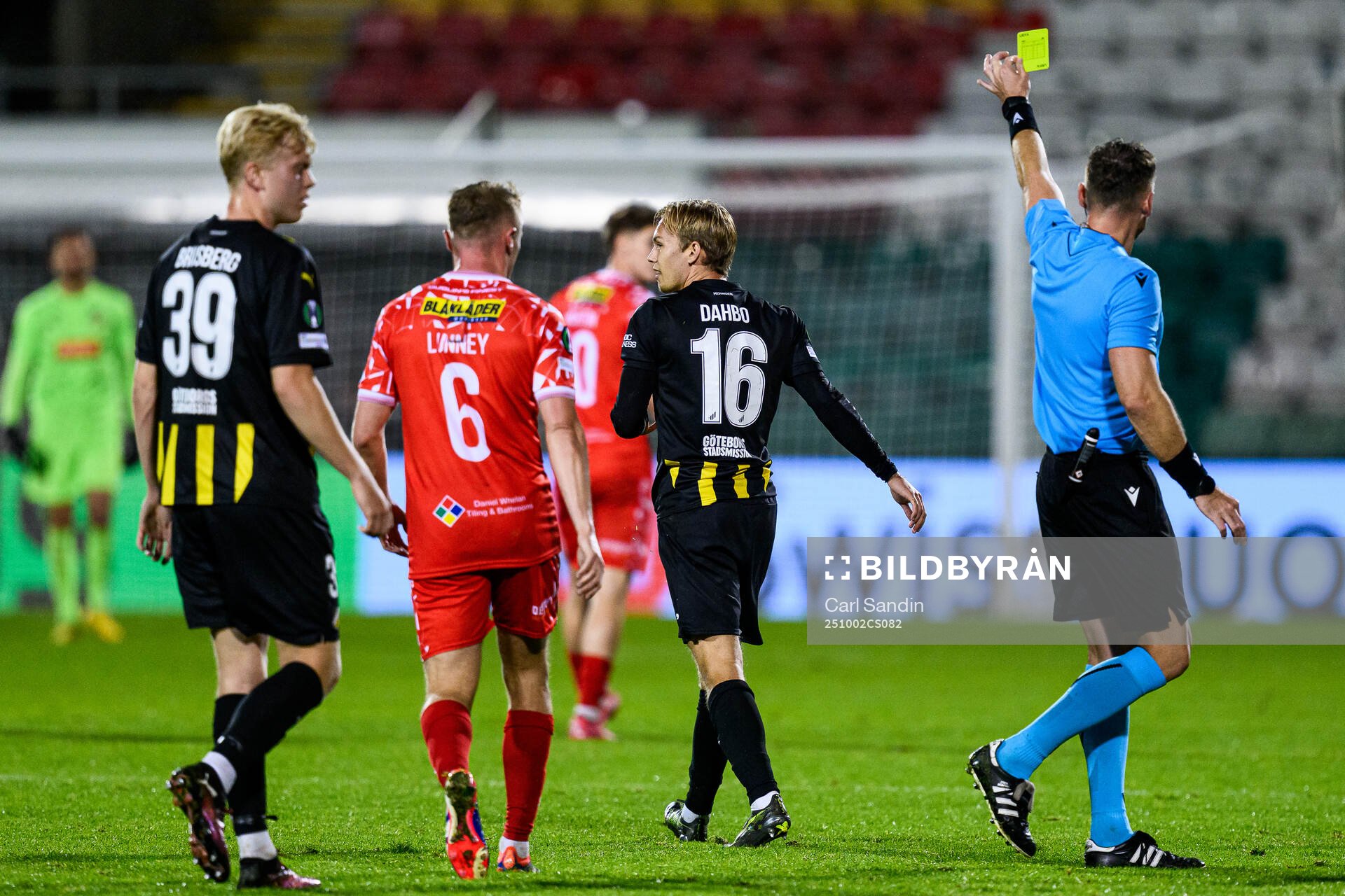 Pontus Dahbo of Häcken receives a yellow card