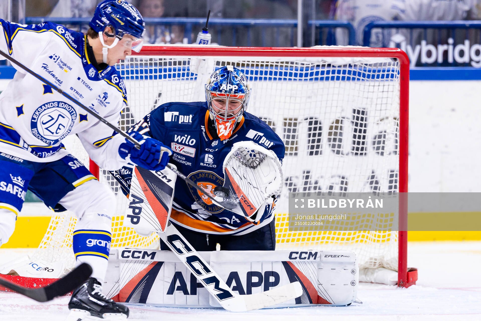 Leksands Lukas Vejdemo oroar vid Växjös målvakt Ludvig