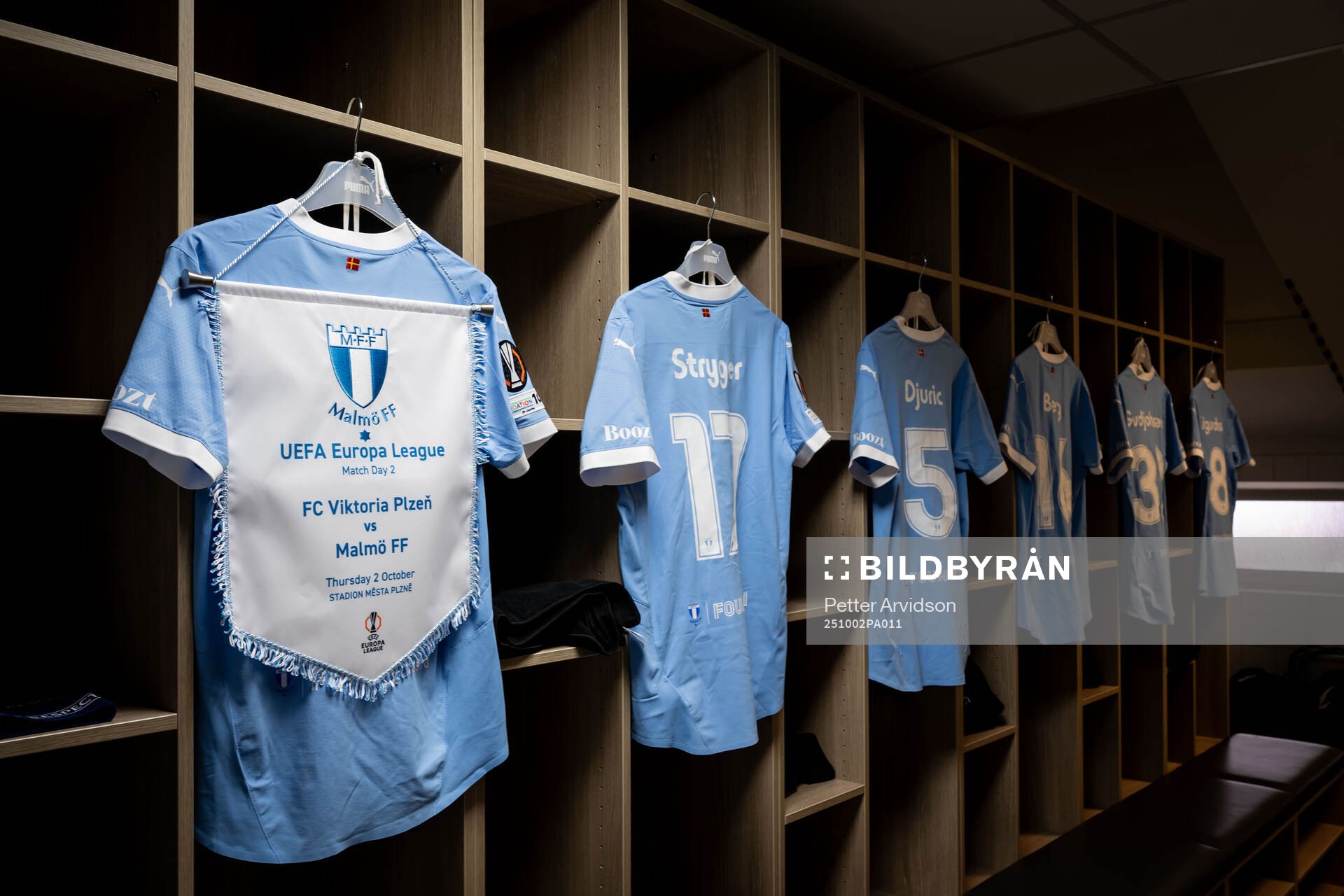 General view of the matchday pennant in the dressing room