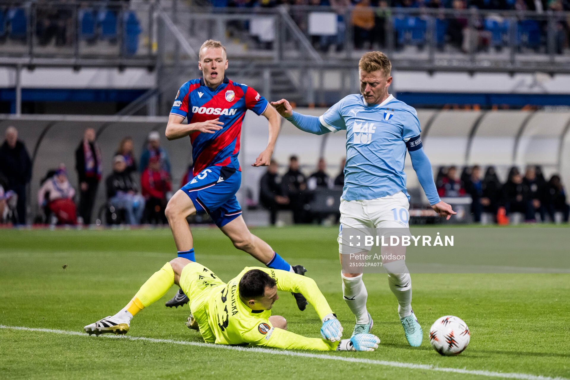 Goalkeeper Martin Jedlicka of Viktoria Plzen and Anders