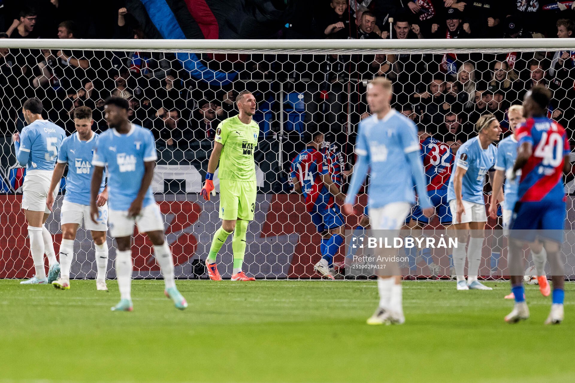 Goalkeeper Robin Olsen of Malmö FF looks dejected