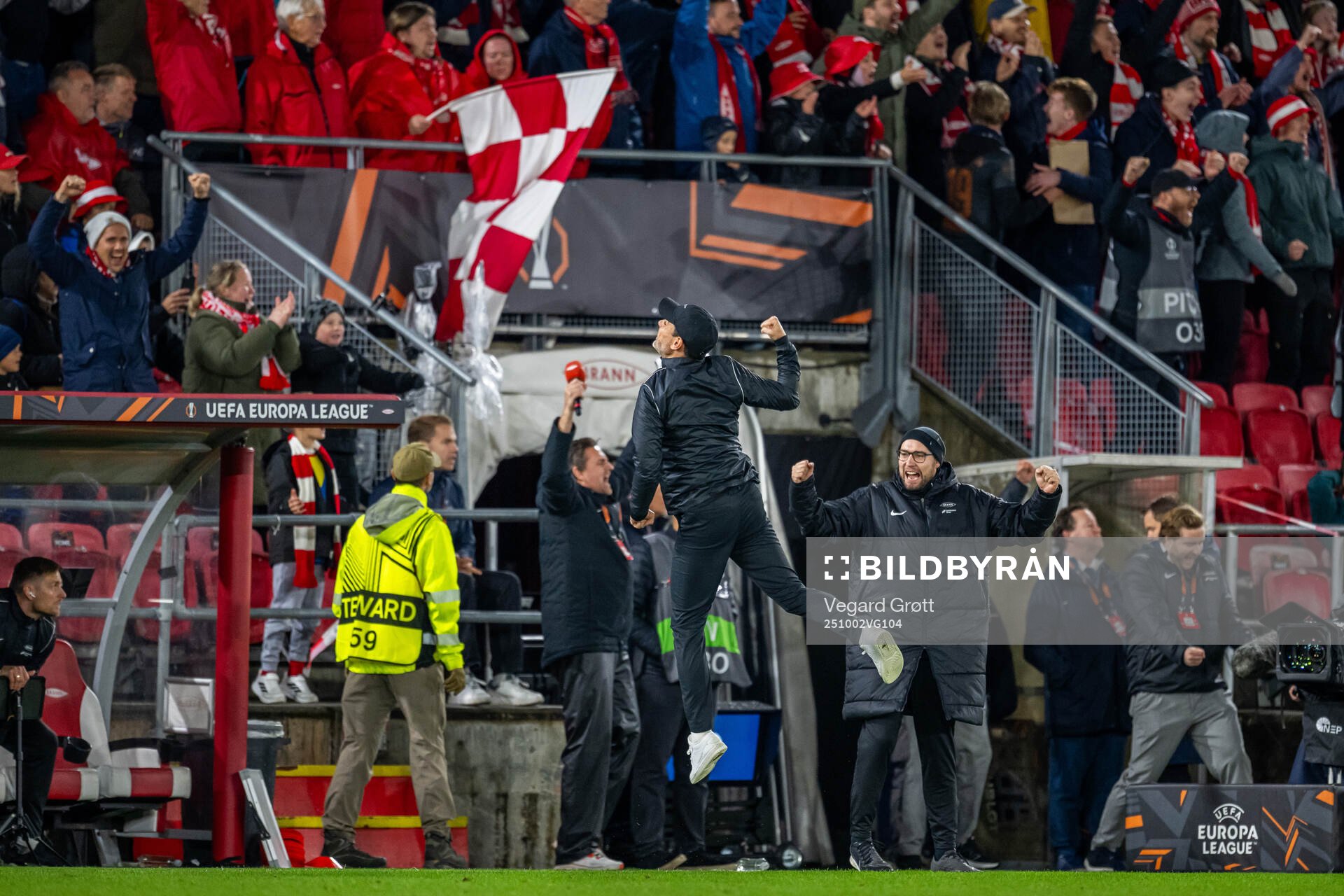 Freyr Alexandersson, head coach of Brann, celebrates at the