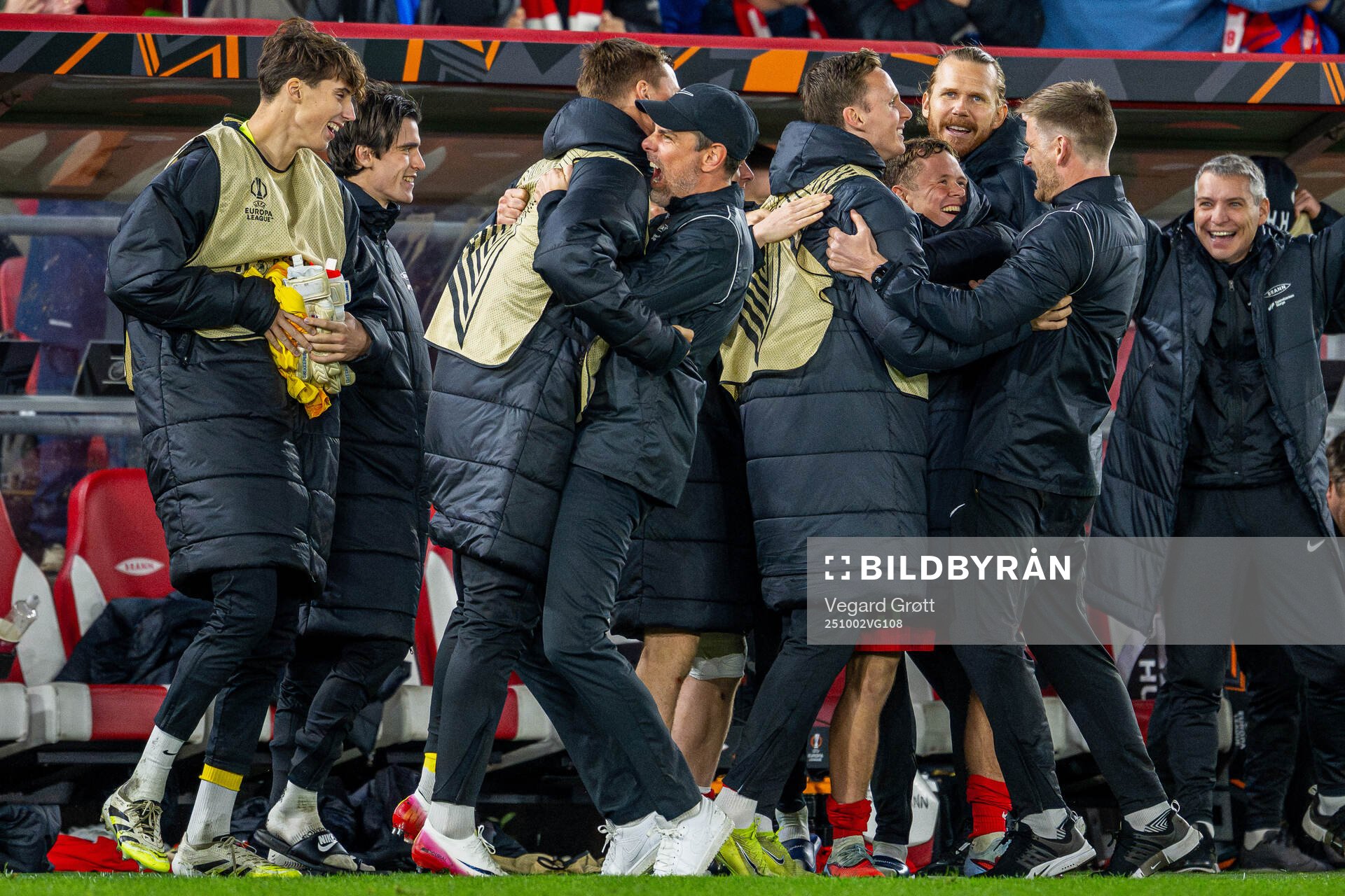 Freyr Alexandersson, head coach of Brann, celebrates with